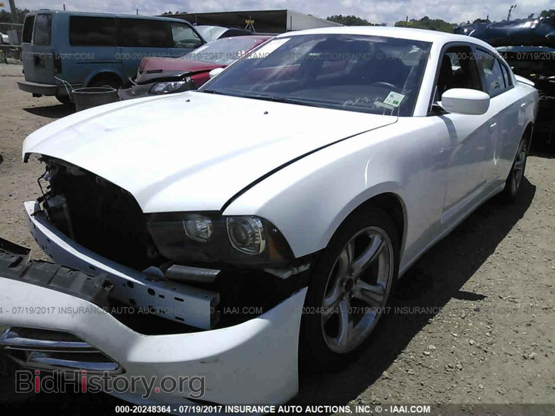 2014 Dodge Charger - VIN: 2C3CDXHG6EH371084 - Photo 2