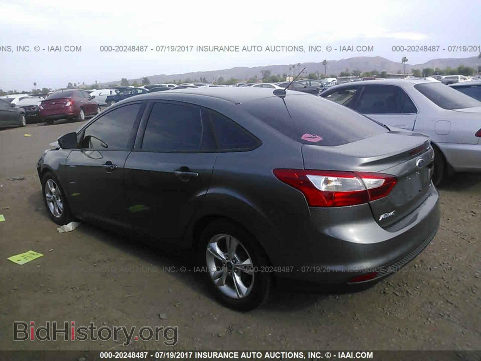 2014 Ford Focus - VIN: 1FADP3F22EL162537 - Photo 3