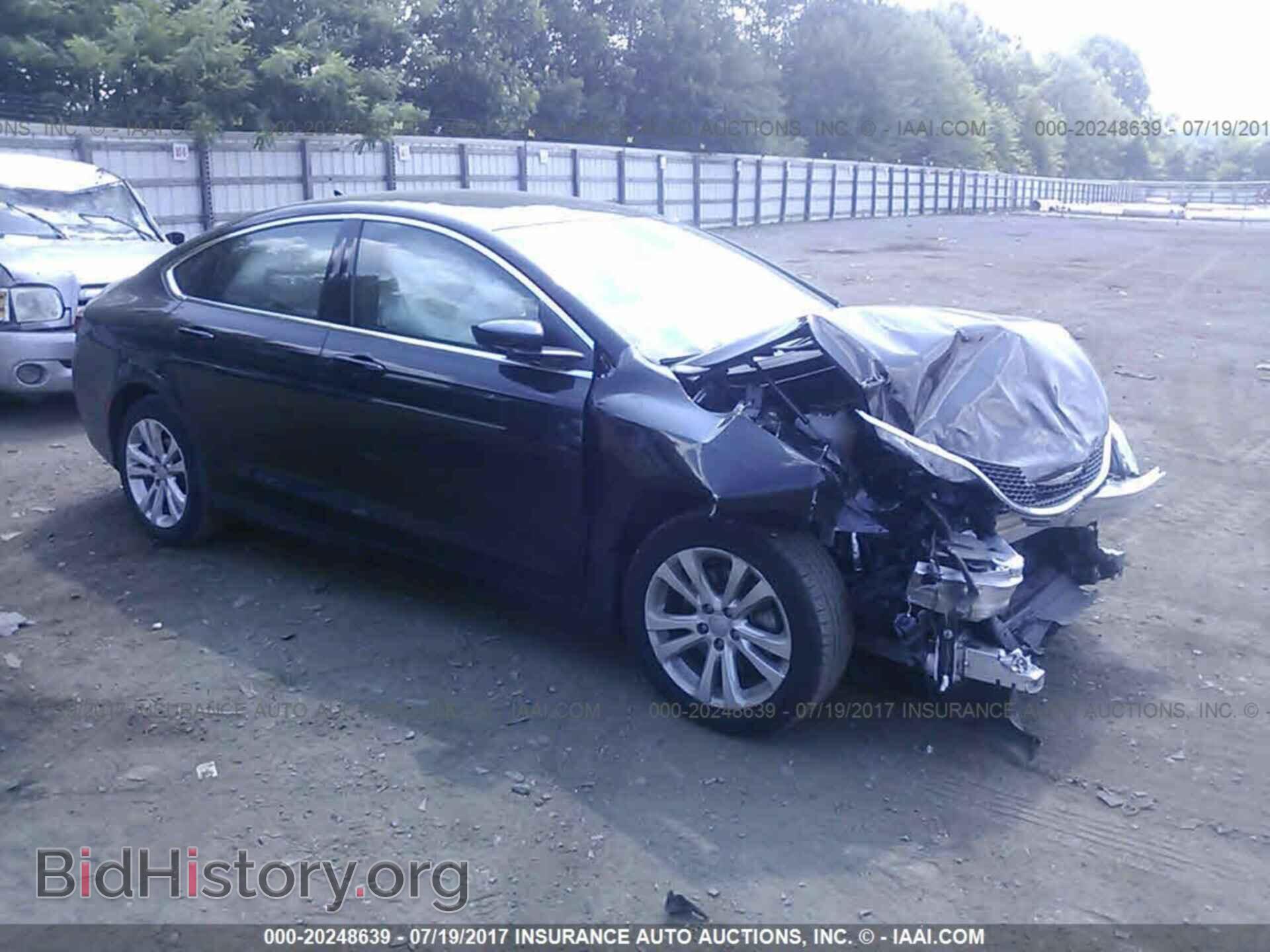 Photo 1C3CCCAB0FN677877 - Chrysler 200 2015