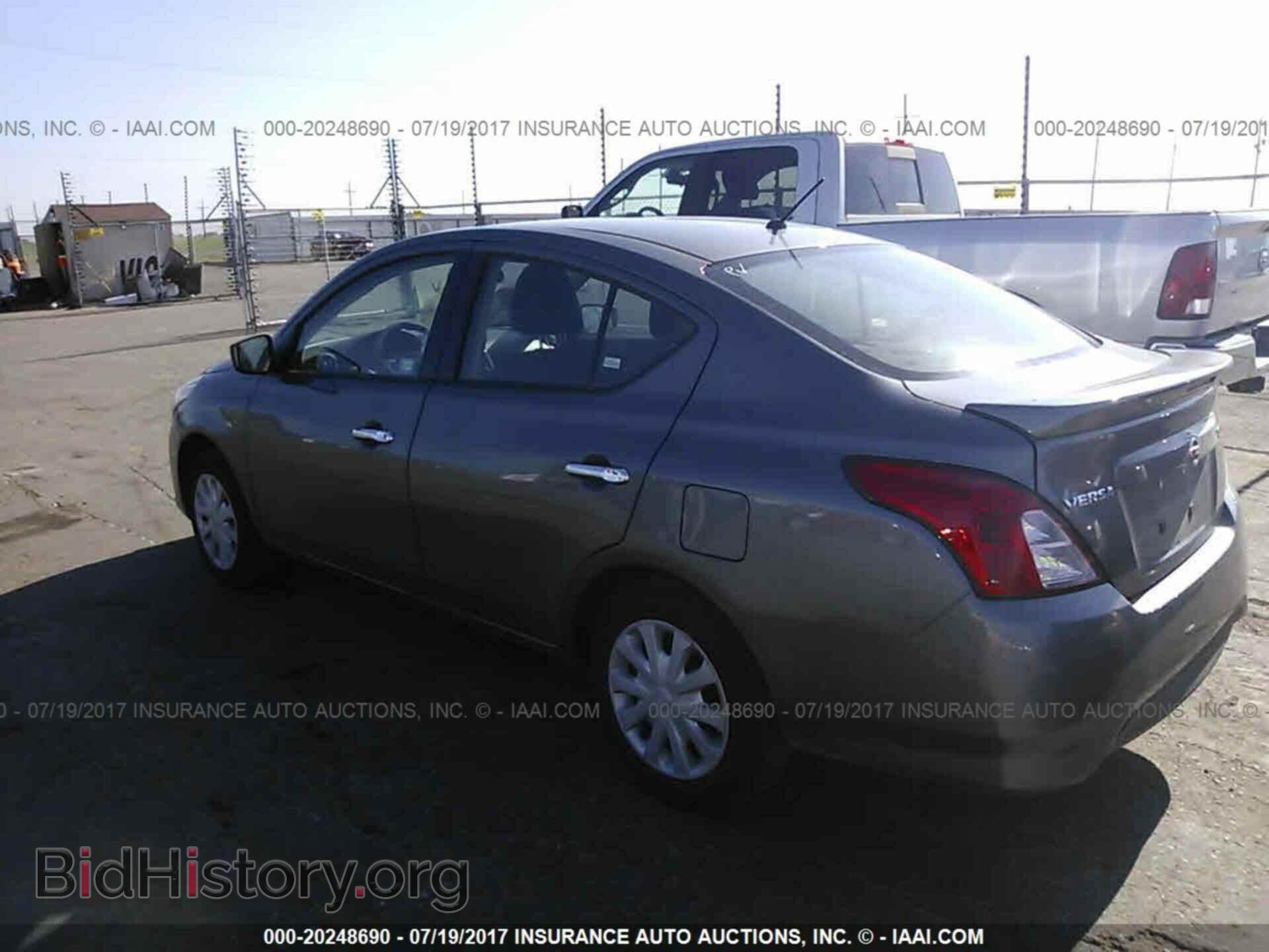2017 Nissan Versa - VIN: 3N1CN7AP6HL844581 - Фото 3