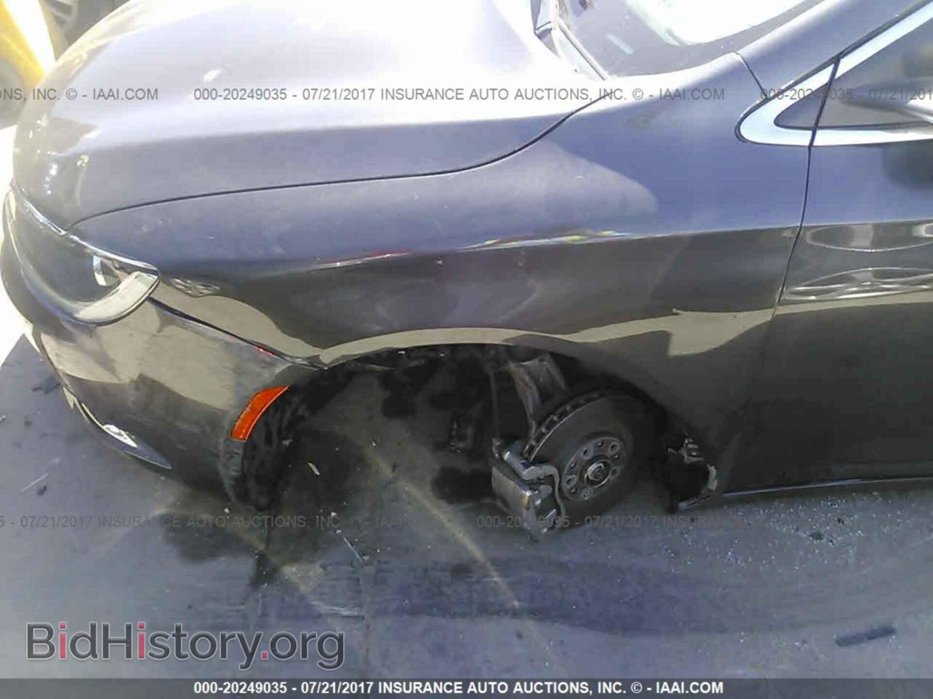 2015 Chrysler 200 - VIN: 1C3CCCAB3FN747243 - Photo 6