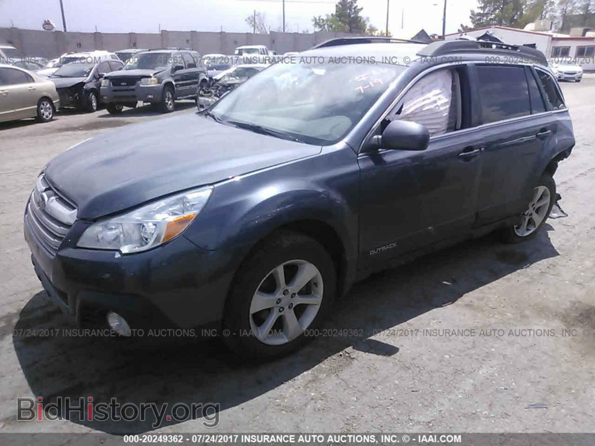 2014 Subaru Outback - VIN: 4S4BRGBC5E3298190 - Фото 2