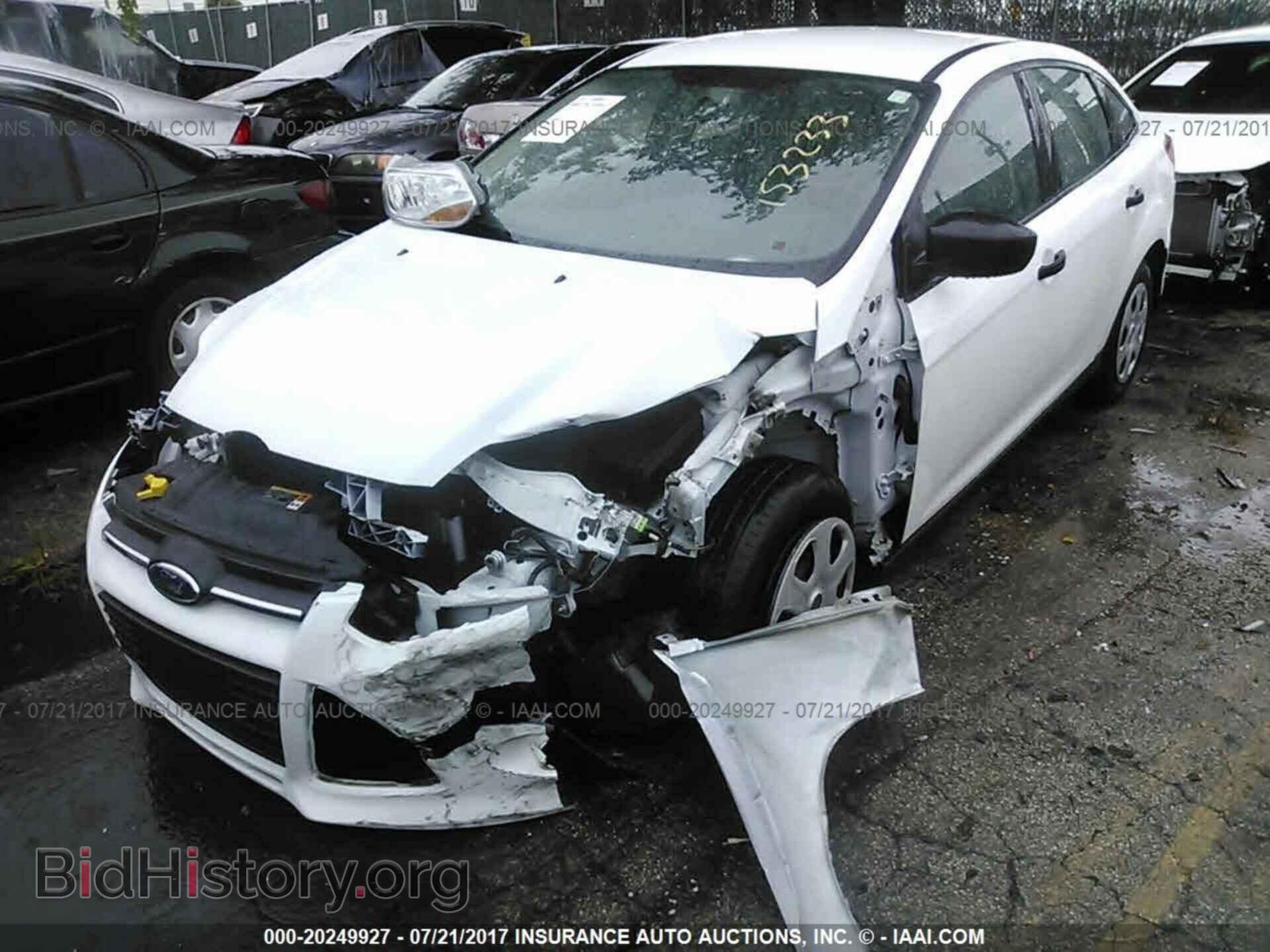 2014 Ford Focus - VIN: 1FADP3E21EL153233 - Photo 2