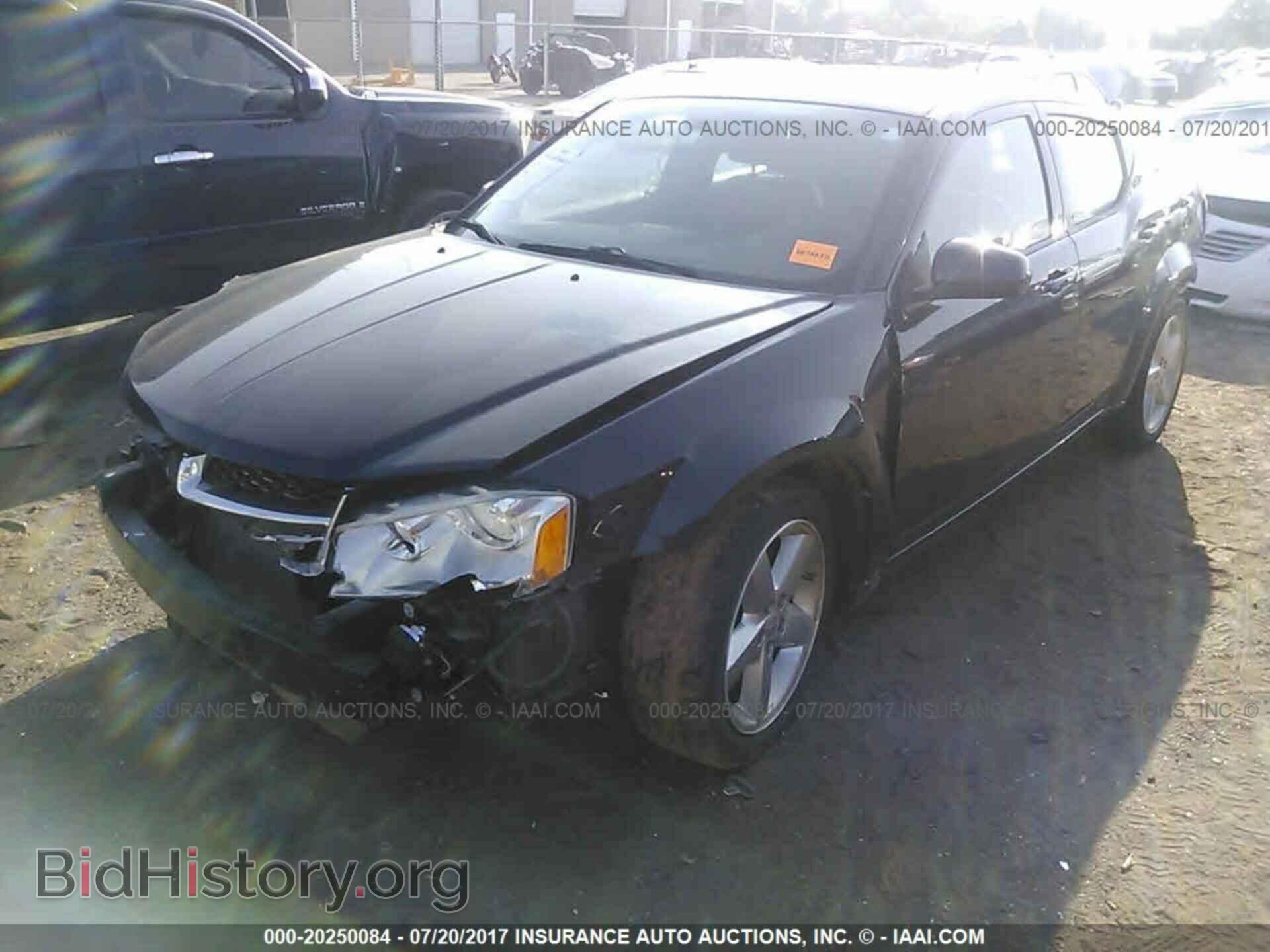 2011 Dodge Avenger - VIN: 1B3BD2FG5BN544059 - Фото 2