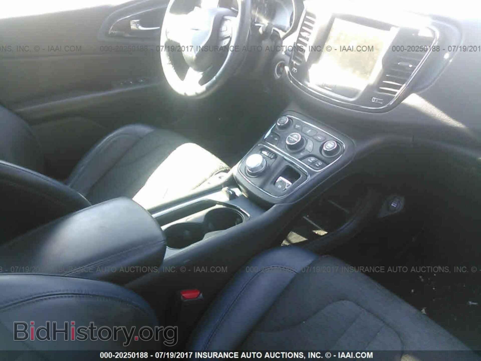 2015 Chrysler 200 - VIN: 1C3CCCDG2FN530399 - Photo 5