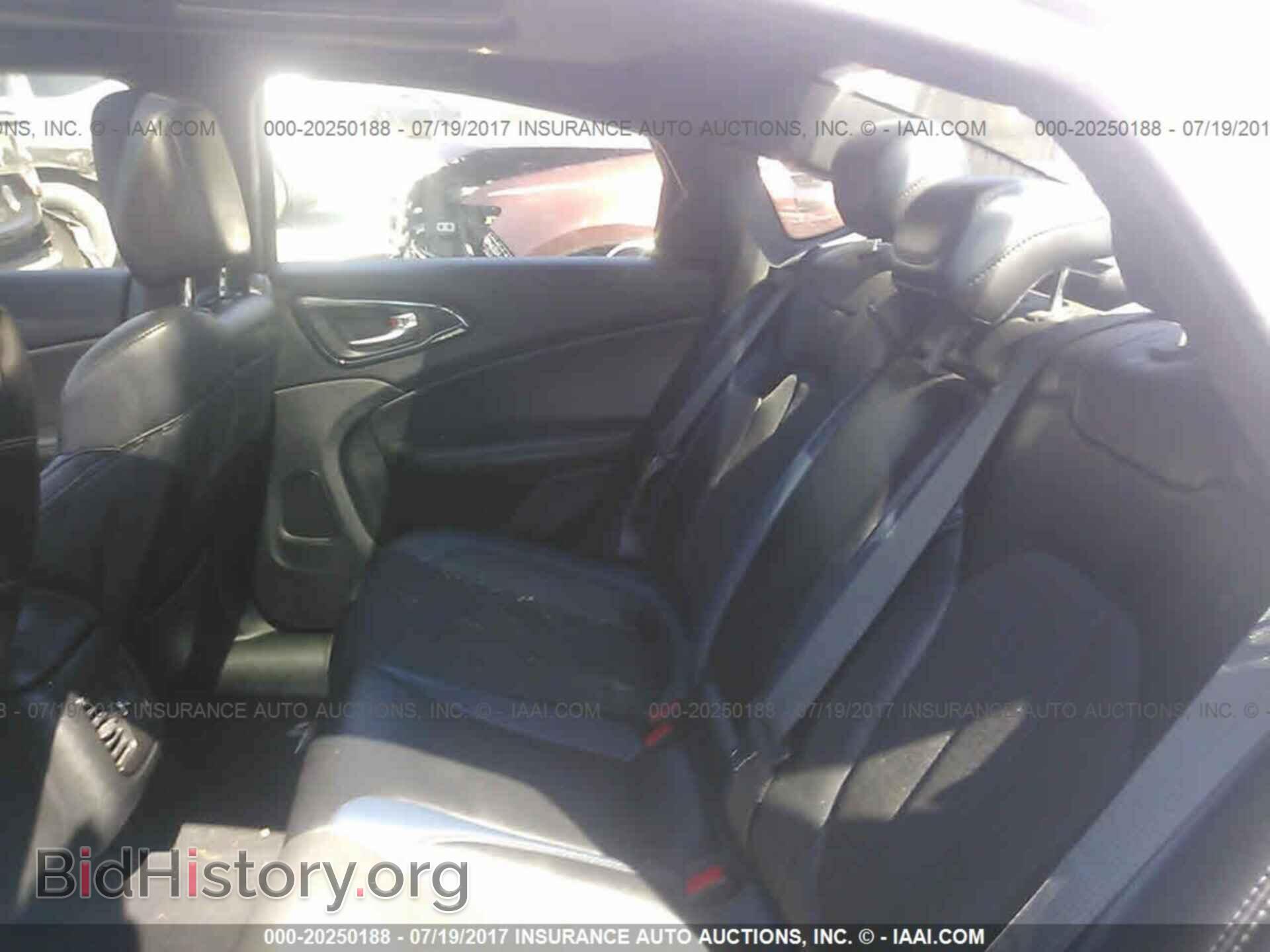 2015 Chrysler 200 - VIN: 1C3CCCDG2FN530399 - Photo 8