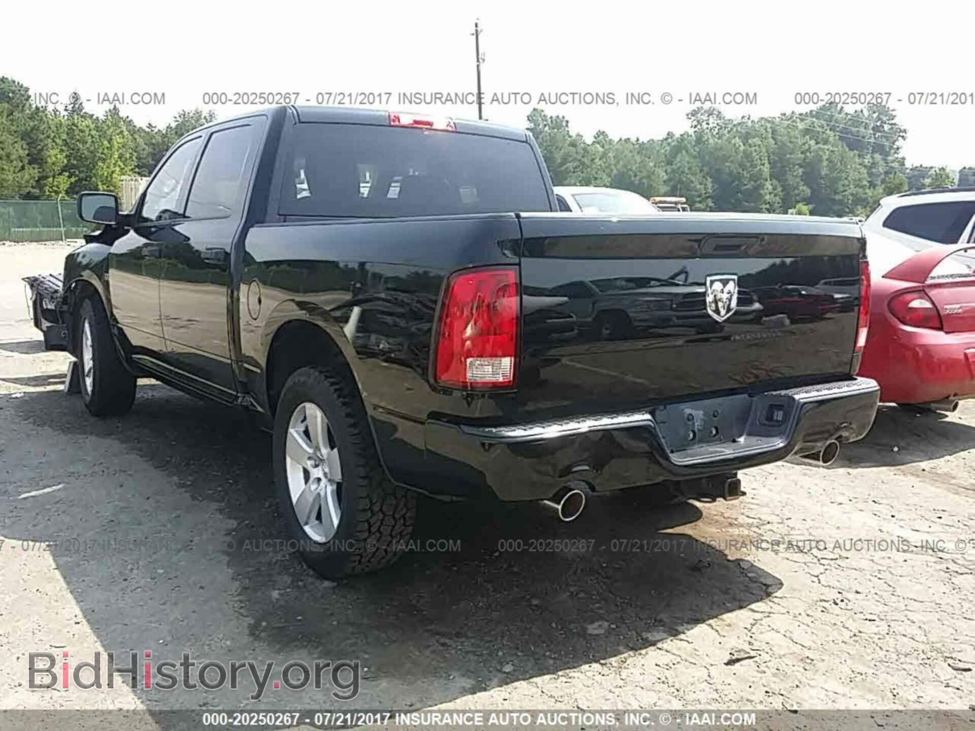 2012 Dodge Ram 1500 - VIN: 1C6RD6KT9CS330435 - Фото 3