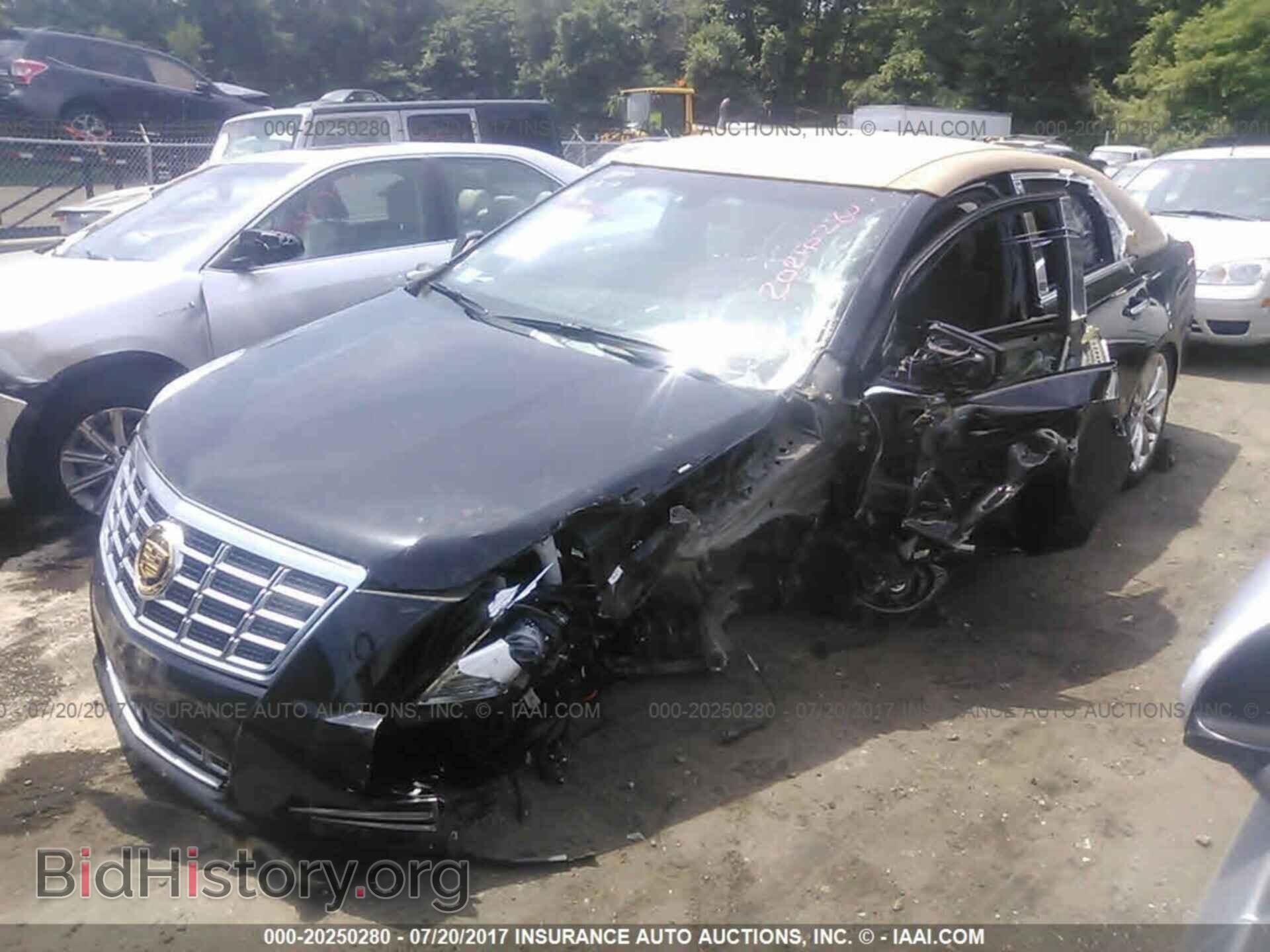 2013 Cadillac Xts - VIN: 2G61R5S30D9228058 - Фото 2