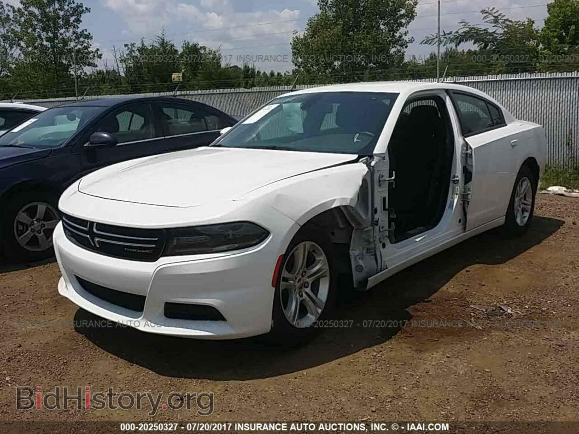 2015 Dodge Charger - VIN: 2C3CDXBGXFH799265 - Фото 2