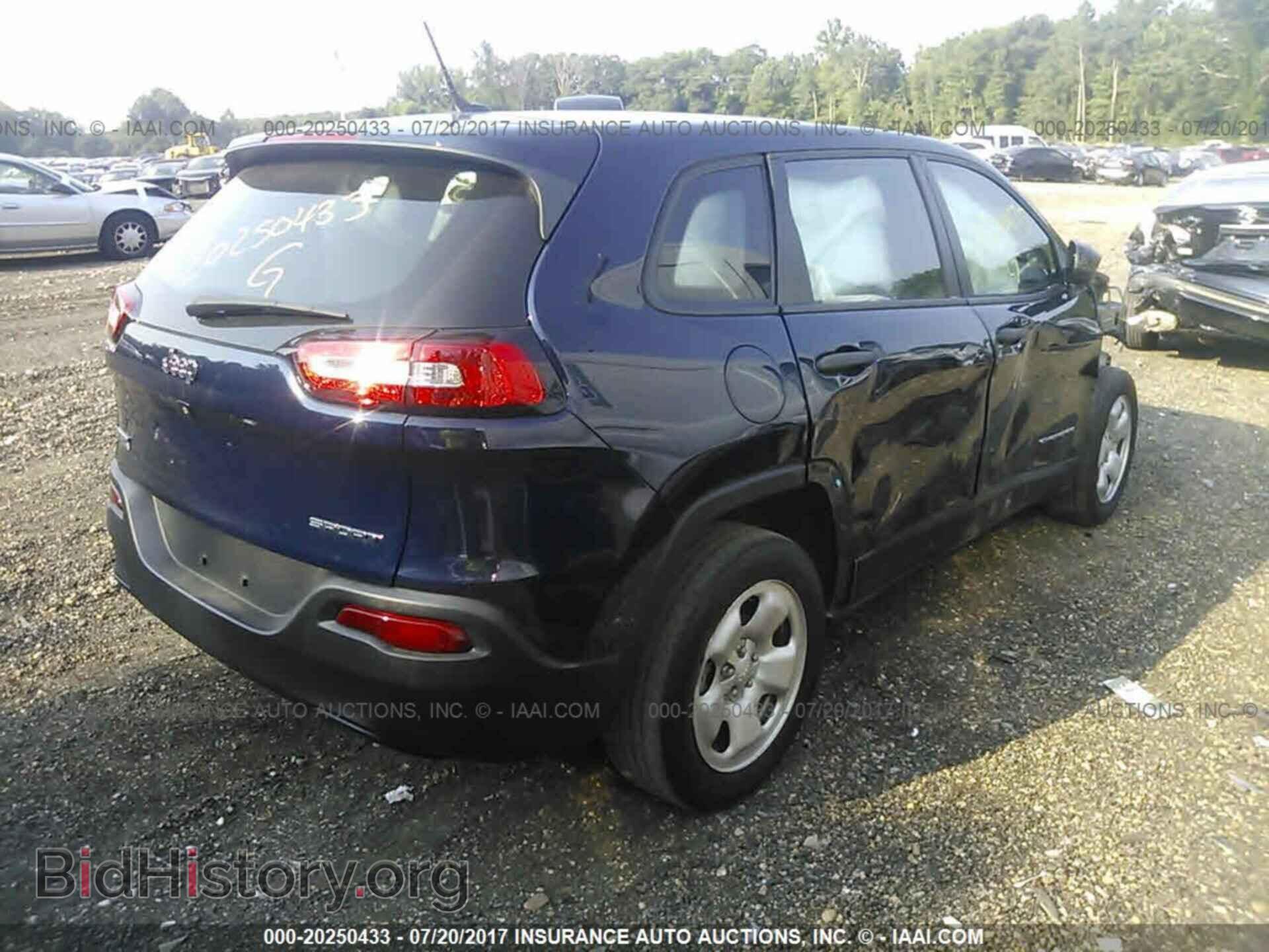 2015 Jeep Cherokee - VIN: 1C4PJLAB5FW573043 - Фото 4