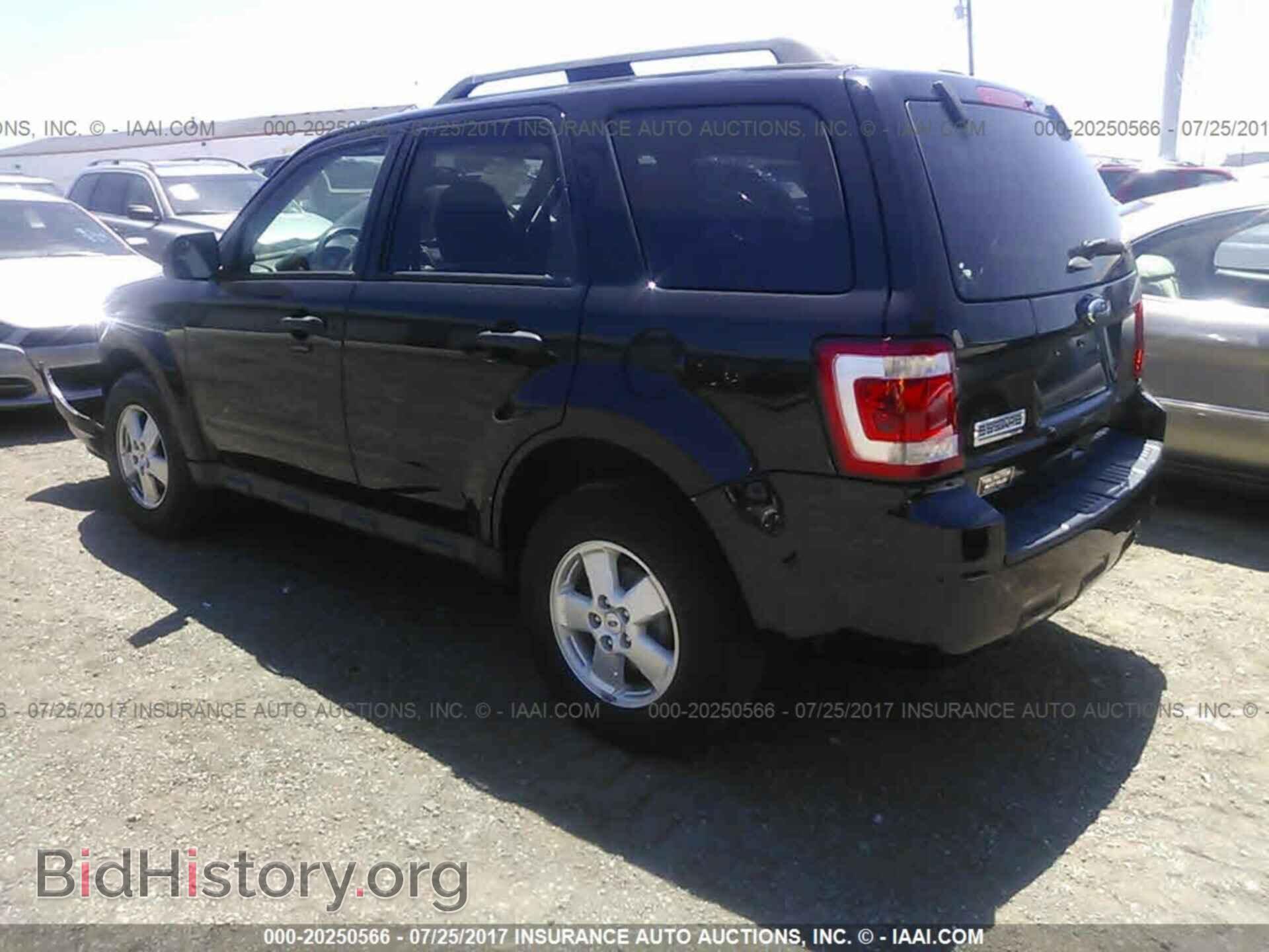 2012 Ford Escape - VIN: 1FMCU0D70CKB92971 - Photo 3
