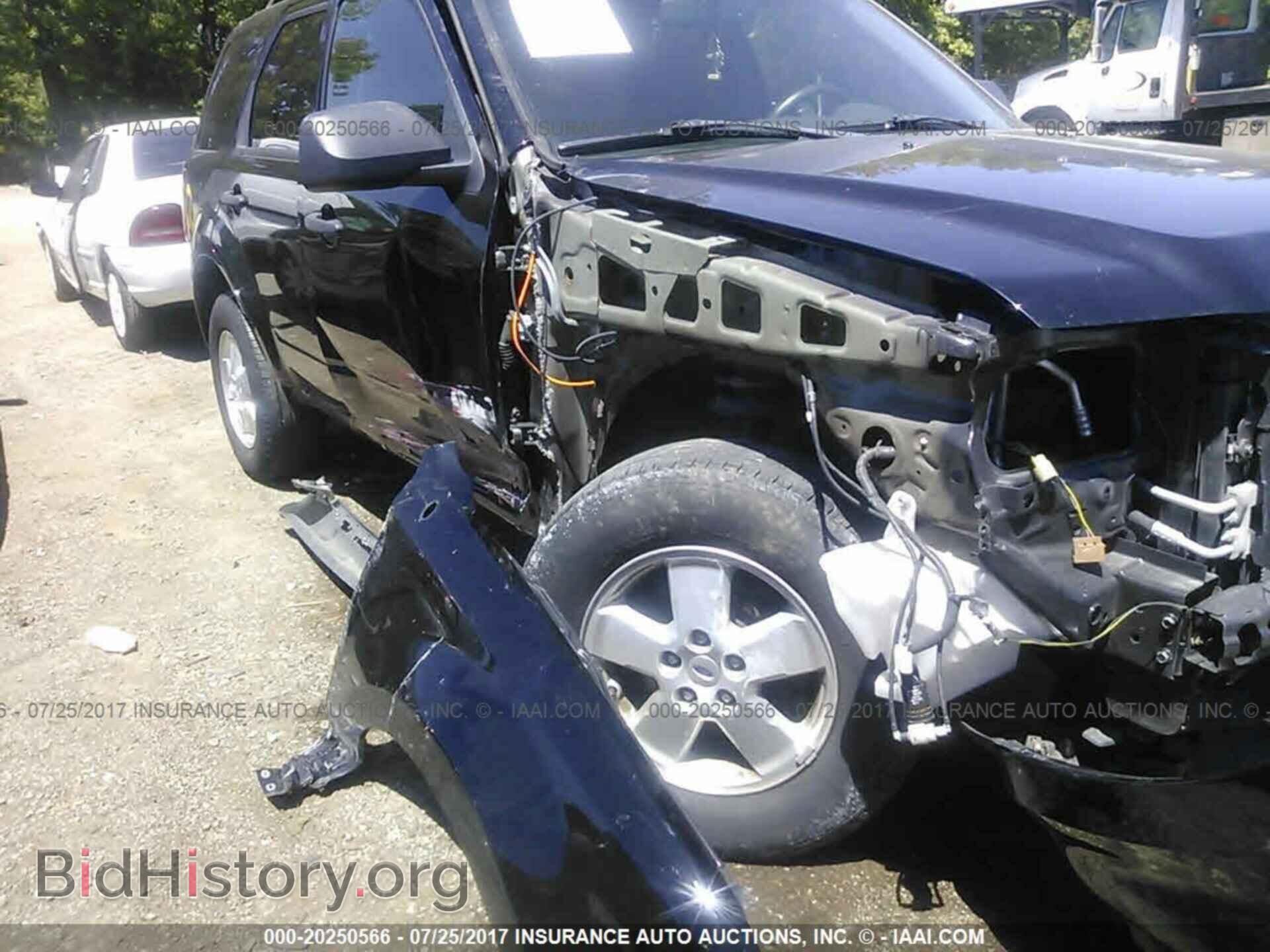 2012 Ford Escape - VIN: 1FMCU0D70CKB92971 - Photo 6