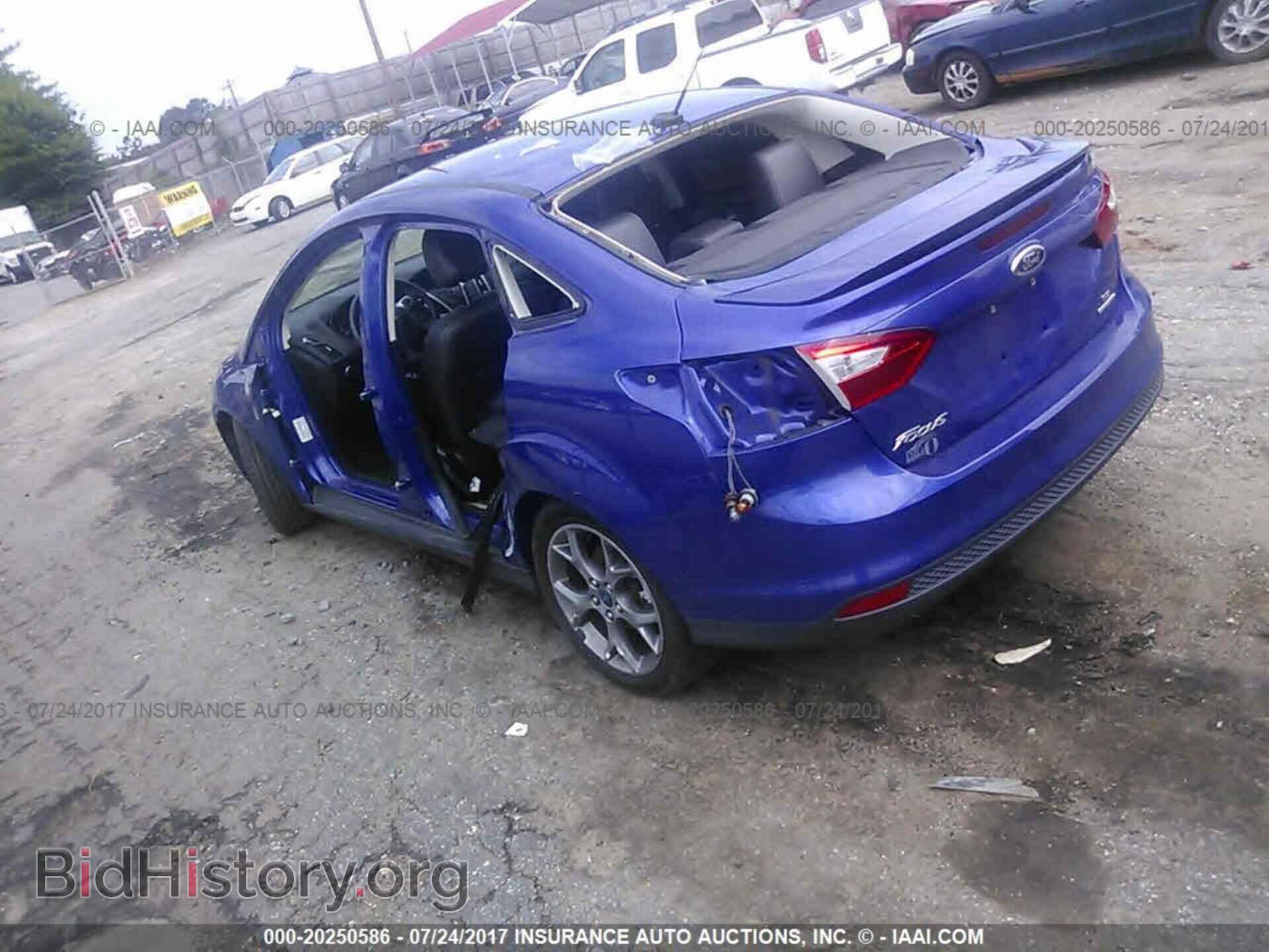 2014 Ford Focus - VIN: 1FADP3F2XEL233306 - Photo 3