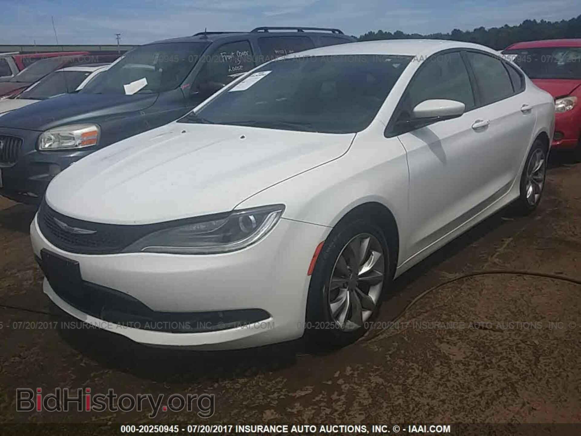2015 Chrysler 200 - VIN: 1C3CCCBB9FN760285 - Фото 2