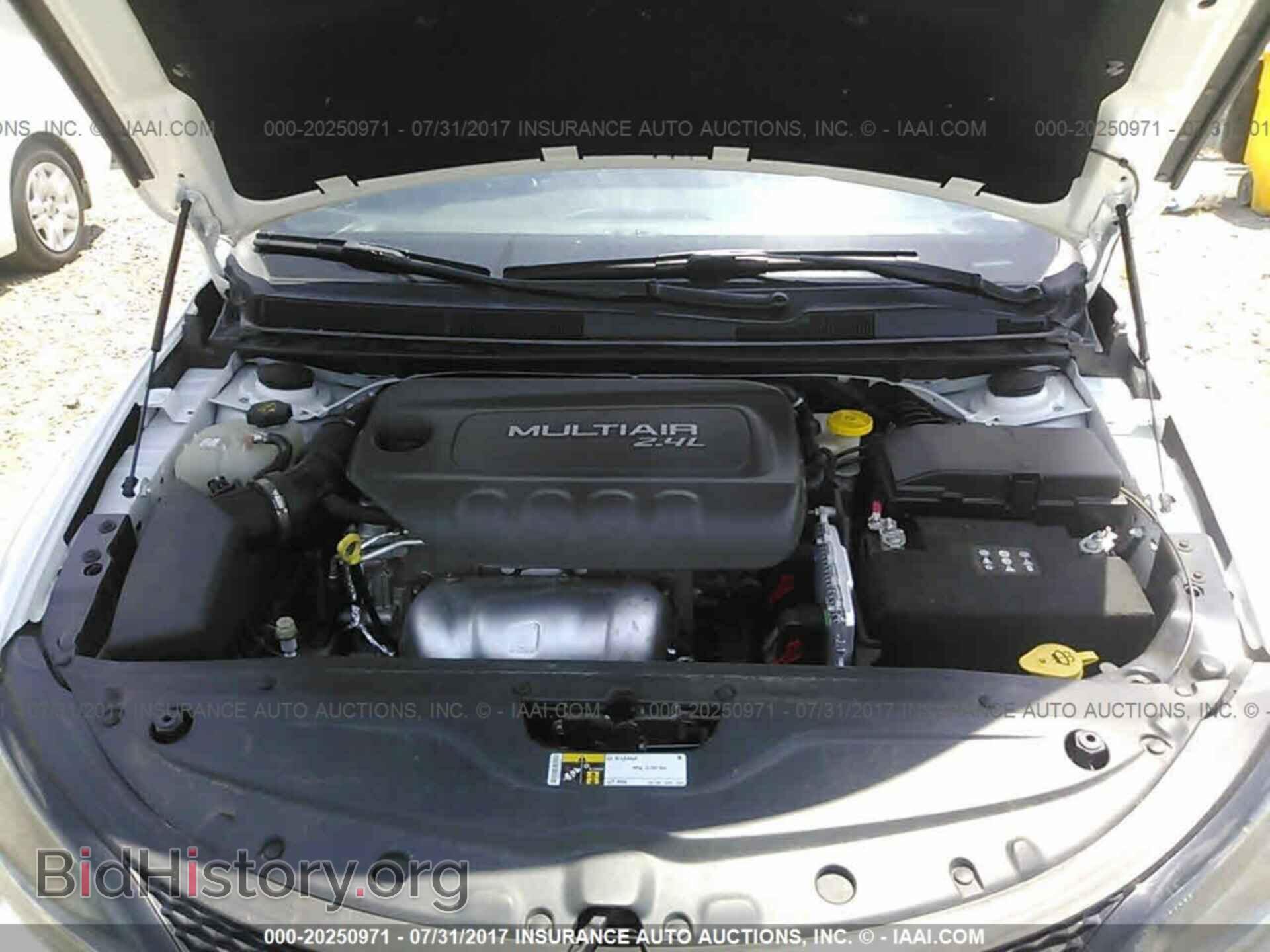 2015 Chrysler 200 - VIN: 1C3CCCBB3FN711972 - Photo 10