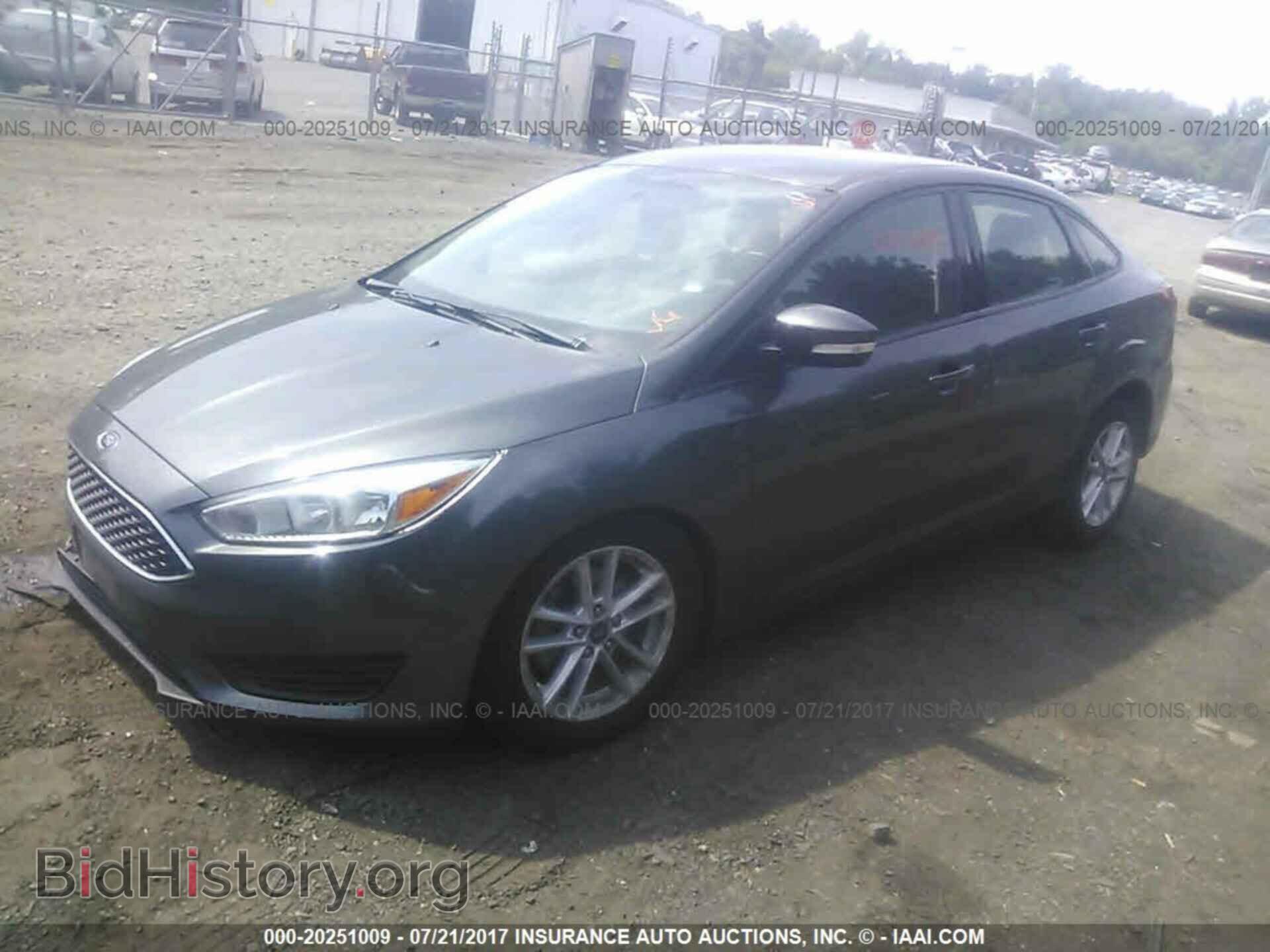 2016 Ford Focus - VIN: 1FADP3F2XGL353965 - Photo 2