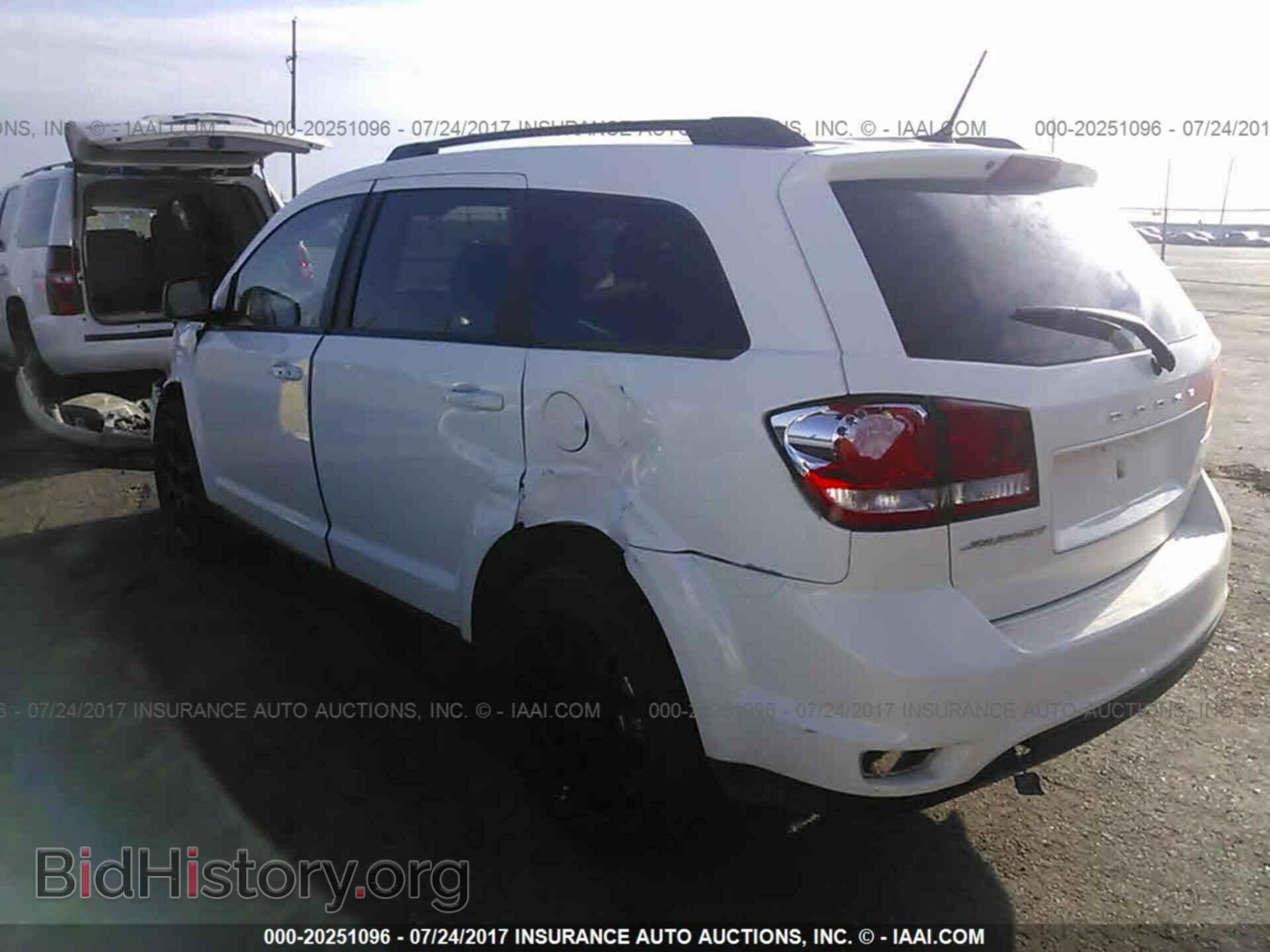 2017 Dodge Journey - VIN: 3C4PDCBB0HT552390 - Фото 3