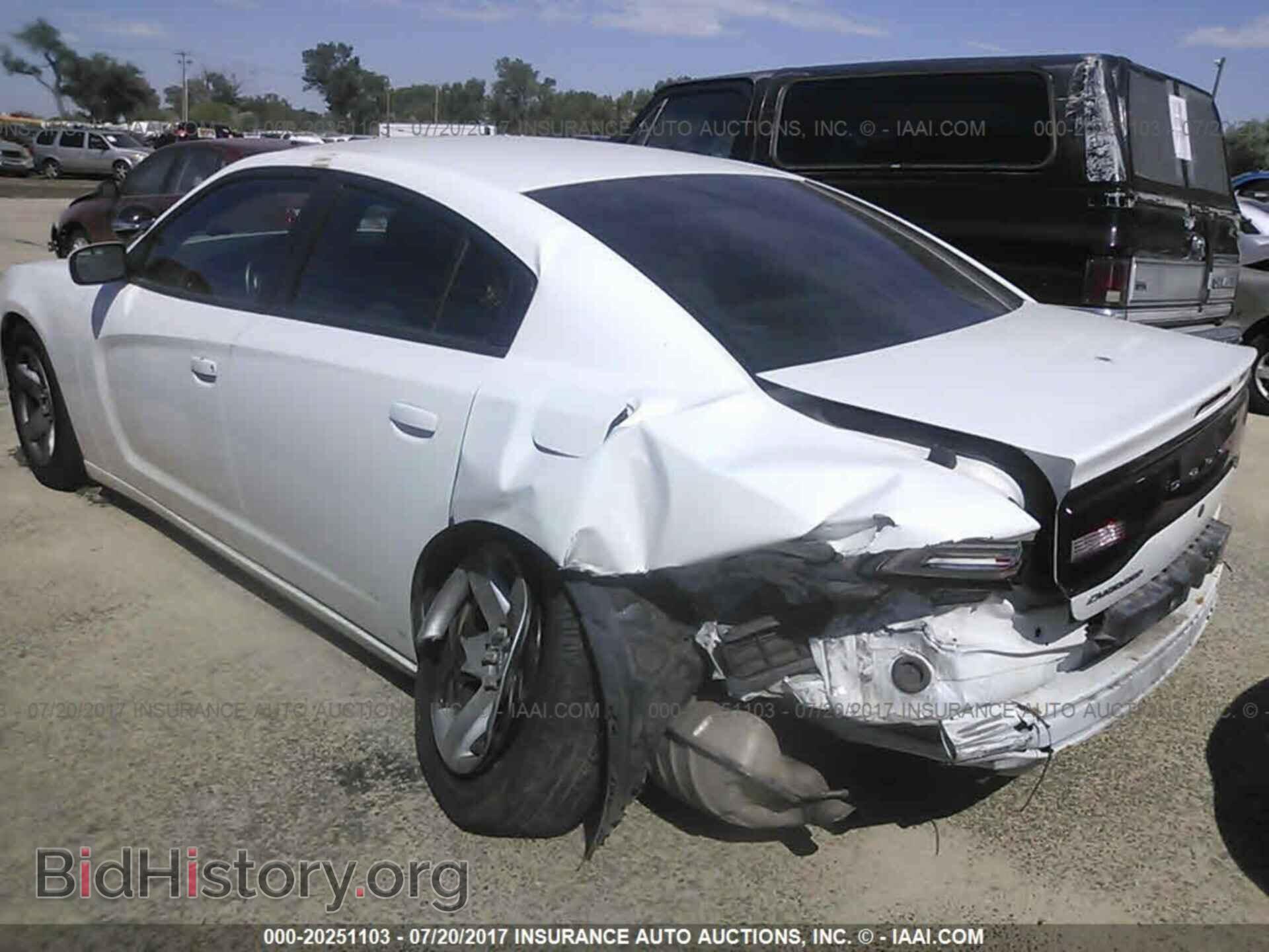 2013 Dodge Charger - VIN: 2C3CDXAT6DH610459 - Фото 3