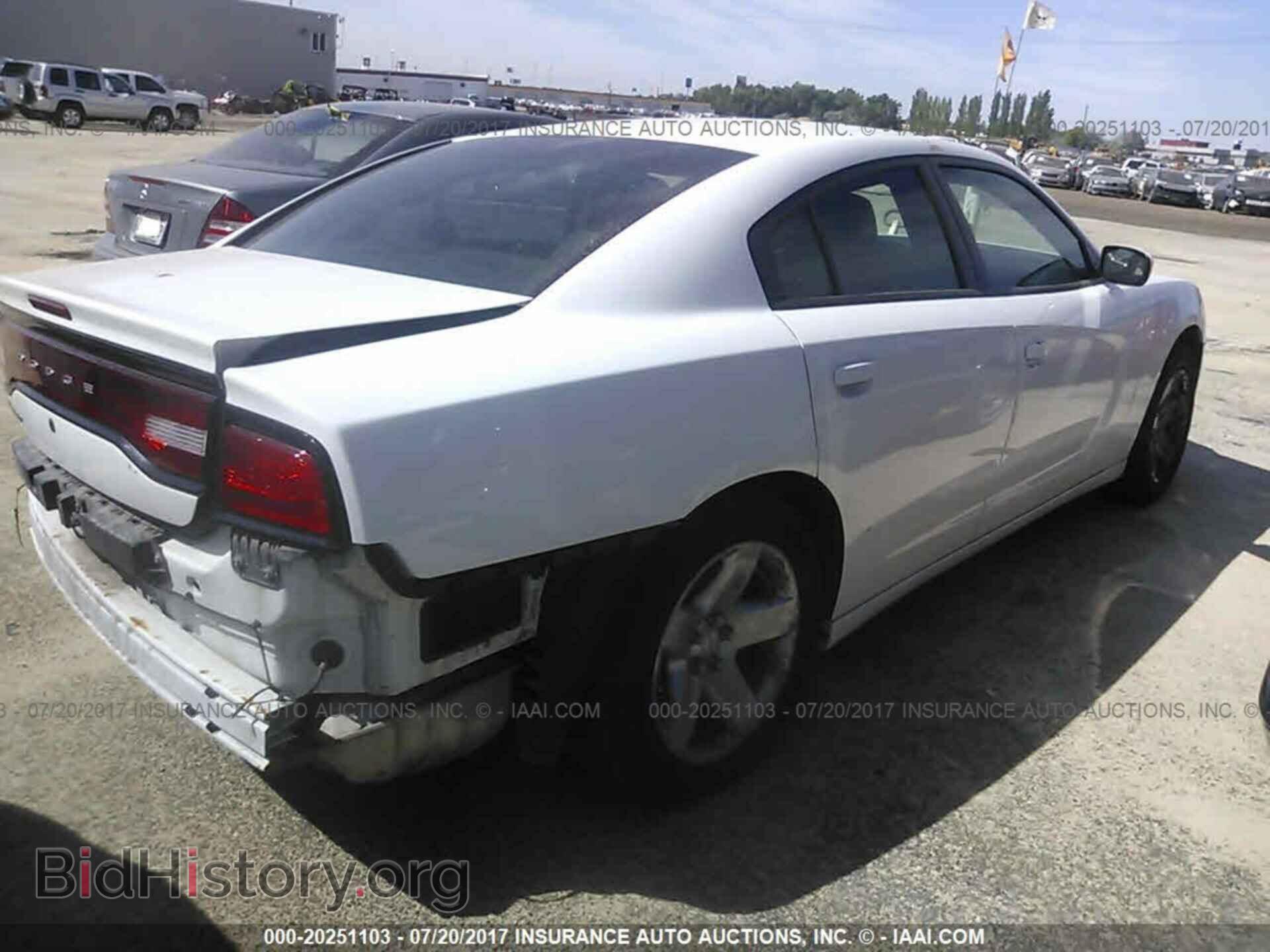 2013 Dodge Charger - VIN: 2C3CDXAT6DH610459 - Фото 4