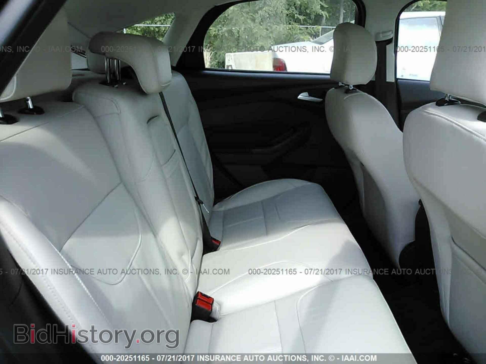 2015 Ford Focus - VIN: 1FADP3N24FL215998 - Photo 8