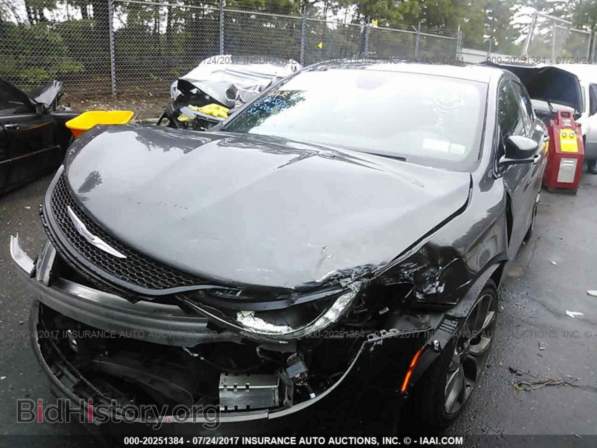 2015 Chrysler 200 - VIN: 1C3CCCDG7FN648447 - Photo 2