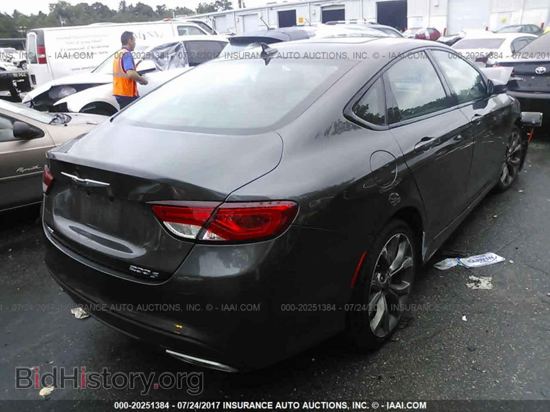 2015 Chrysler 200 - VIN: 1C3CCCDG7FN648447 - Photo 4