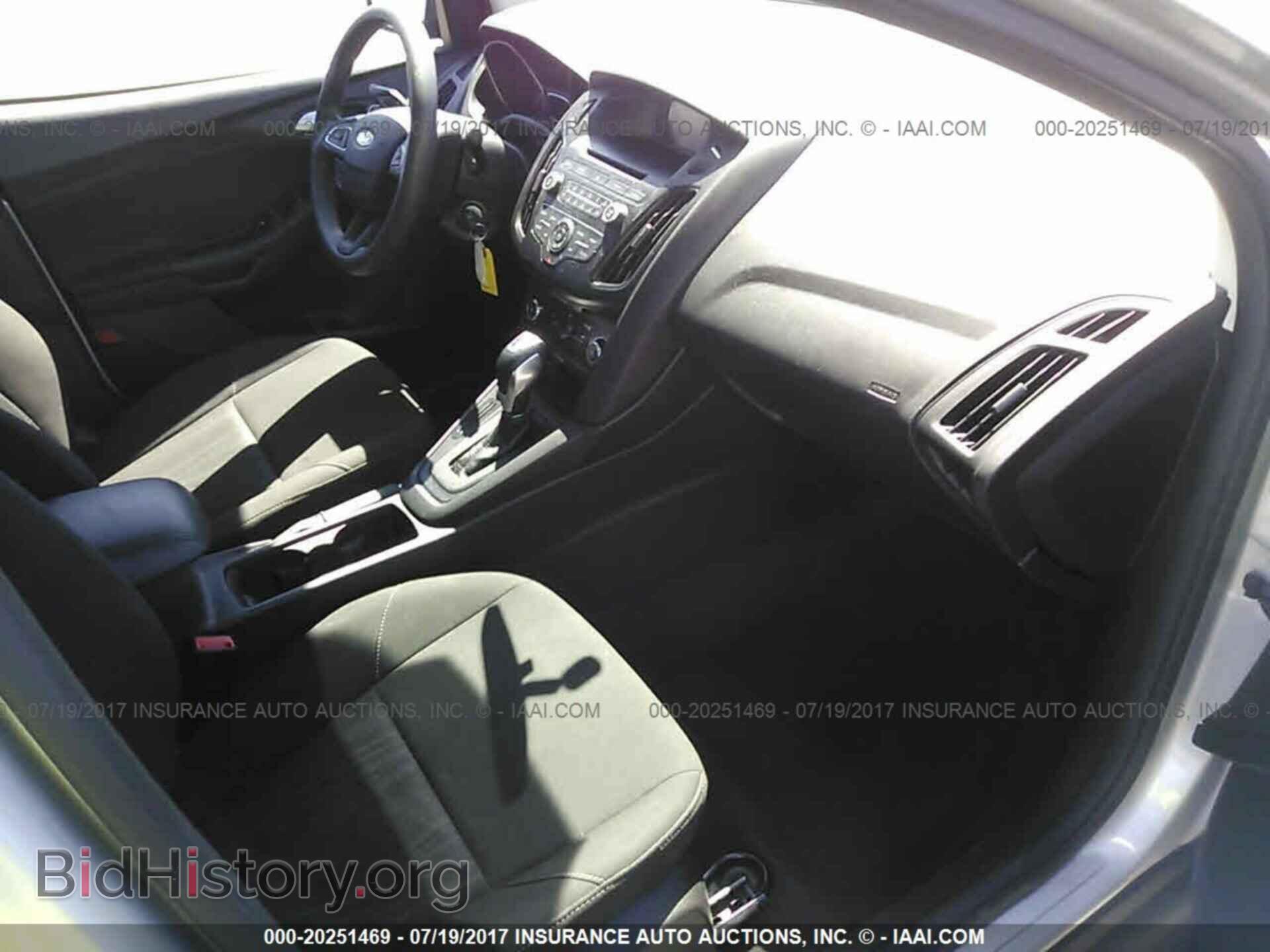 2015 Ford Focus - VIN: 1FADP3F2XFL282717 - Photo 5