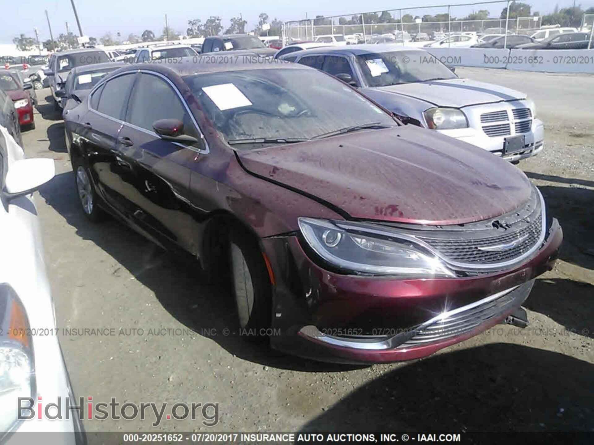 Photo 1C3CCCAB2FN587159 - Chrysler 200 2015