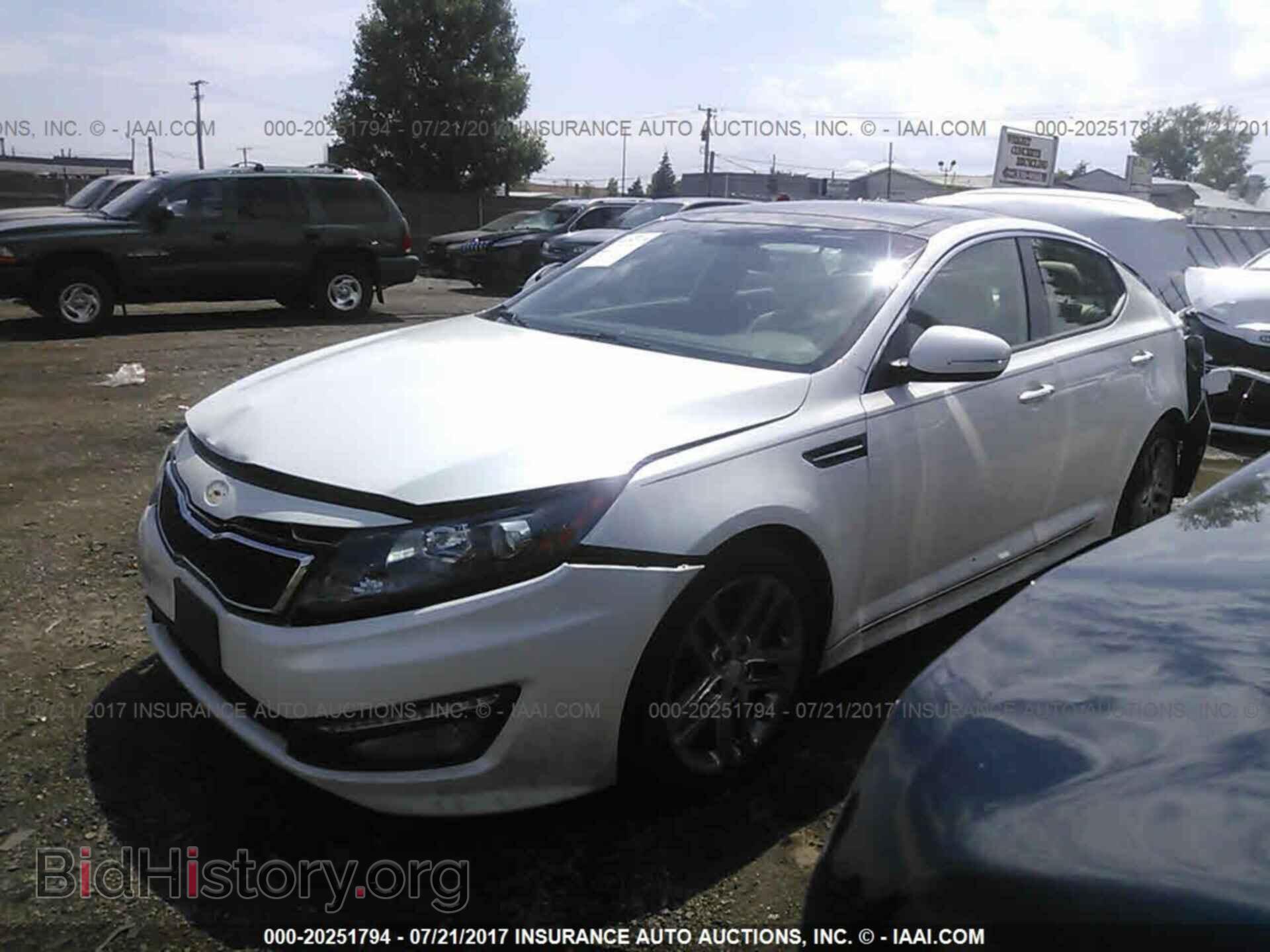 2013 Kia Optima - VIN: 5XXGR4A65DG093388 - Photo 2