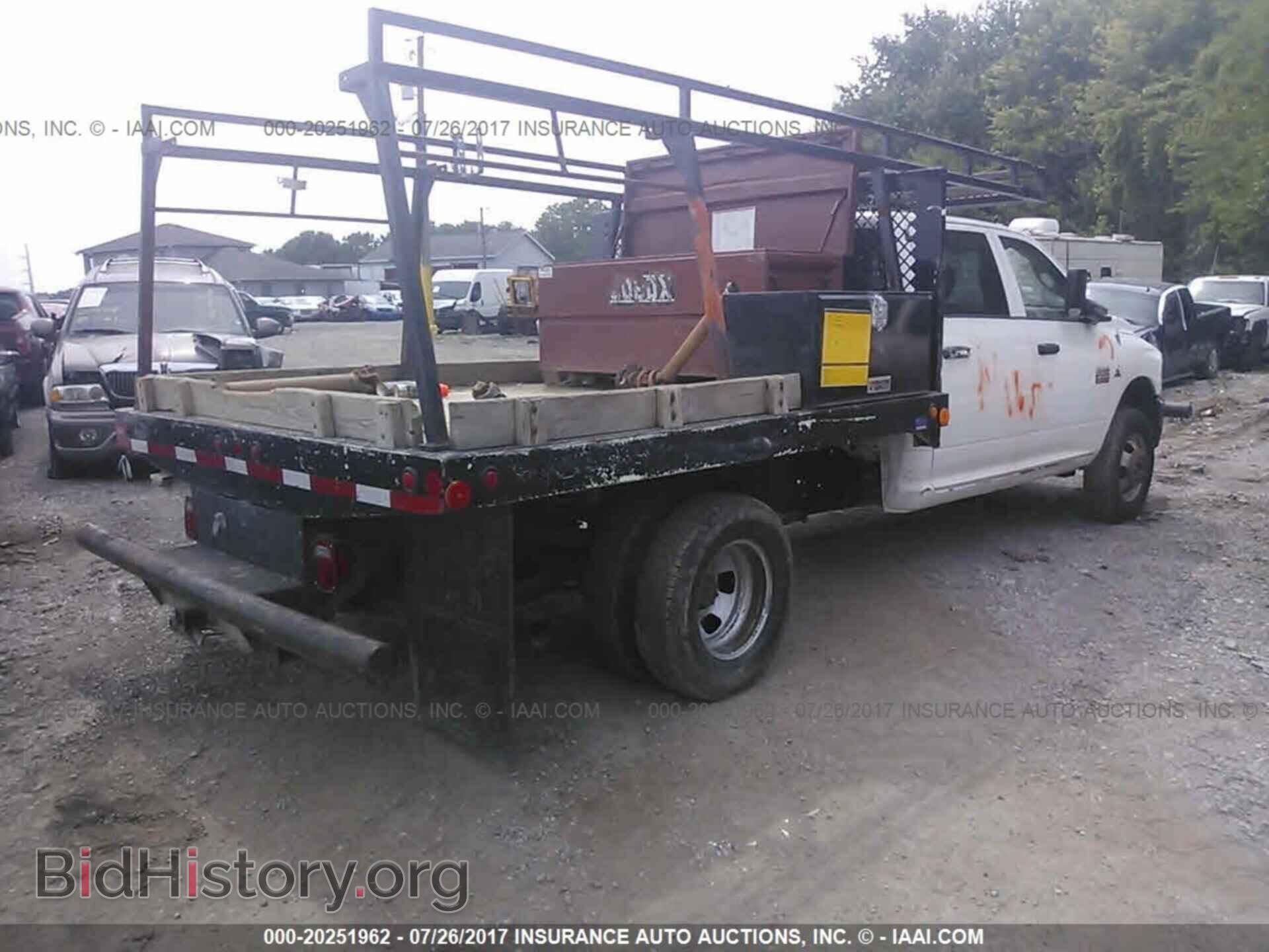 2011 Dodge Ram 3500 - VIN: 3D6WZ4CL1BG614108 - Фото 4