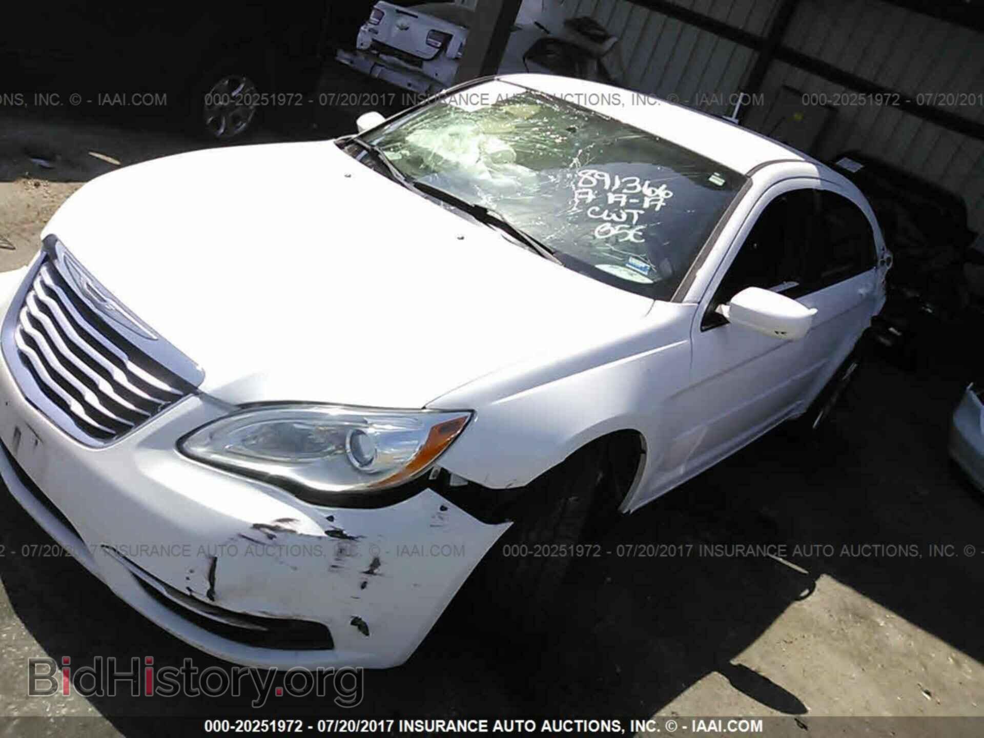 2012 Chrysler 200 - VIN: 1C3CCBBB0CN296163 - Фото 2