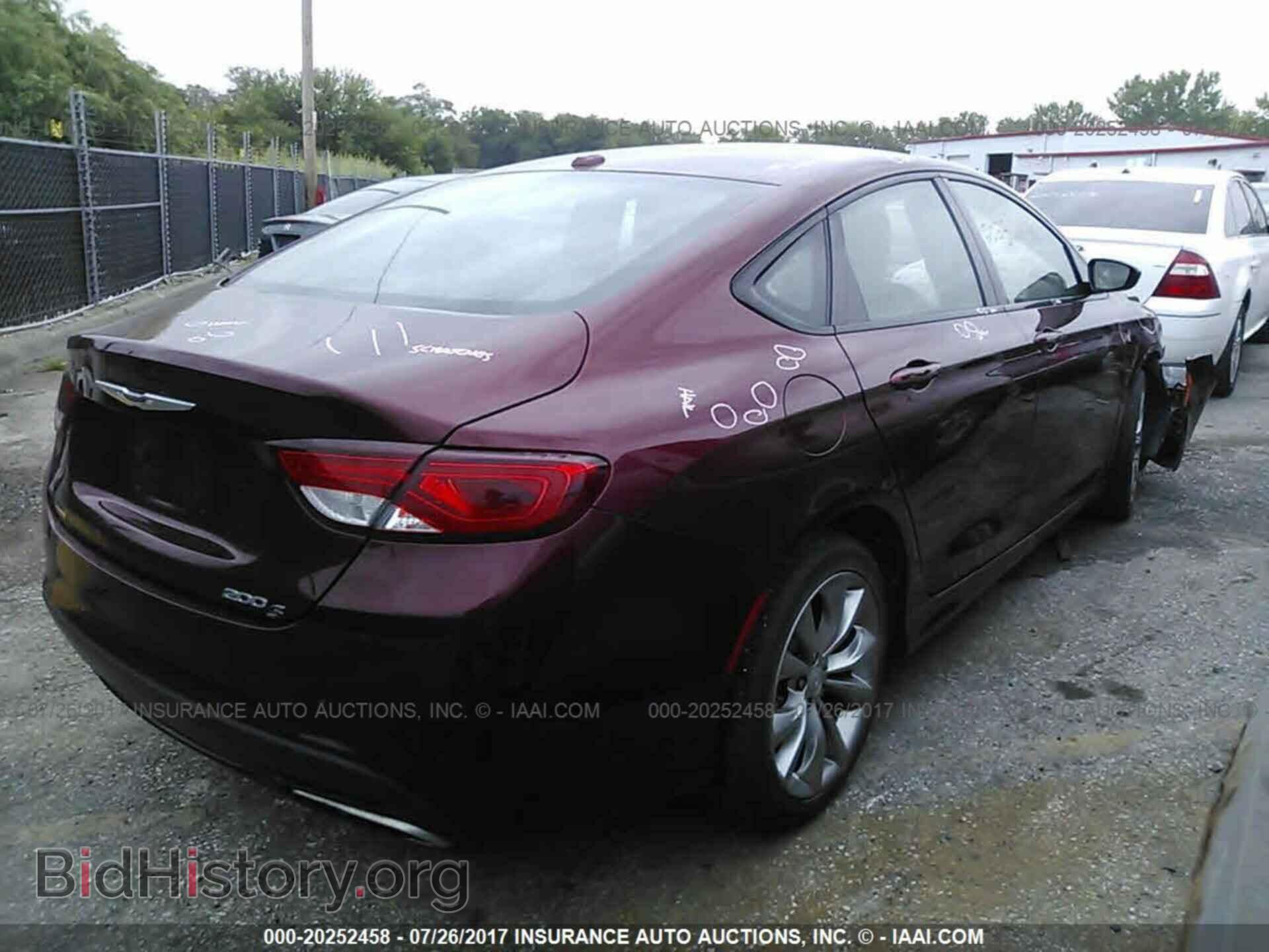 2015 Chrysler 200 - VIN: 1C3CCCBB9FN724435 - Photo 4