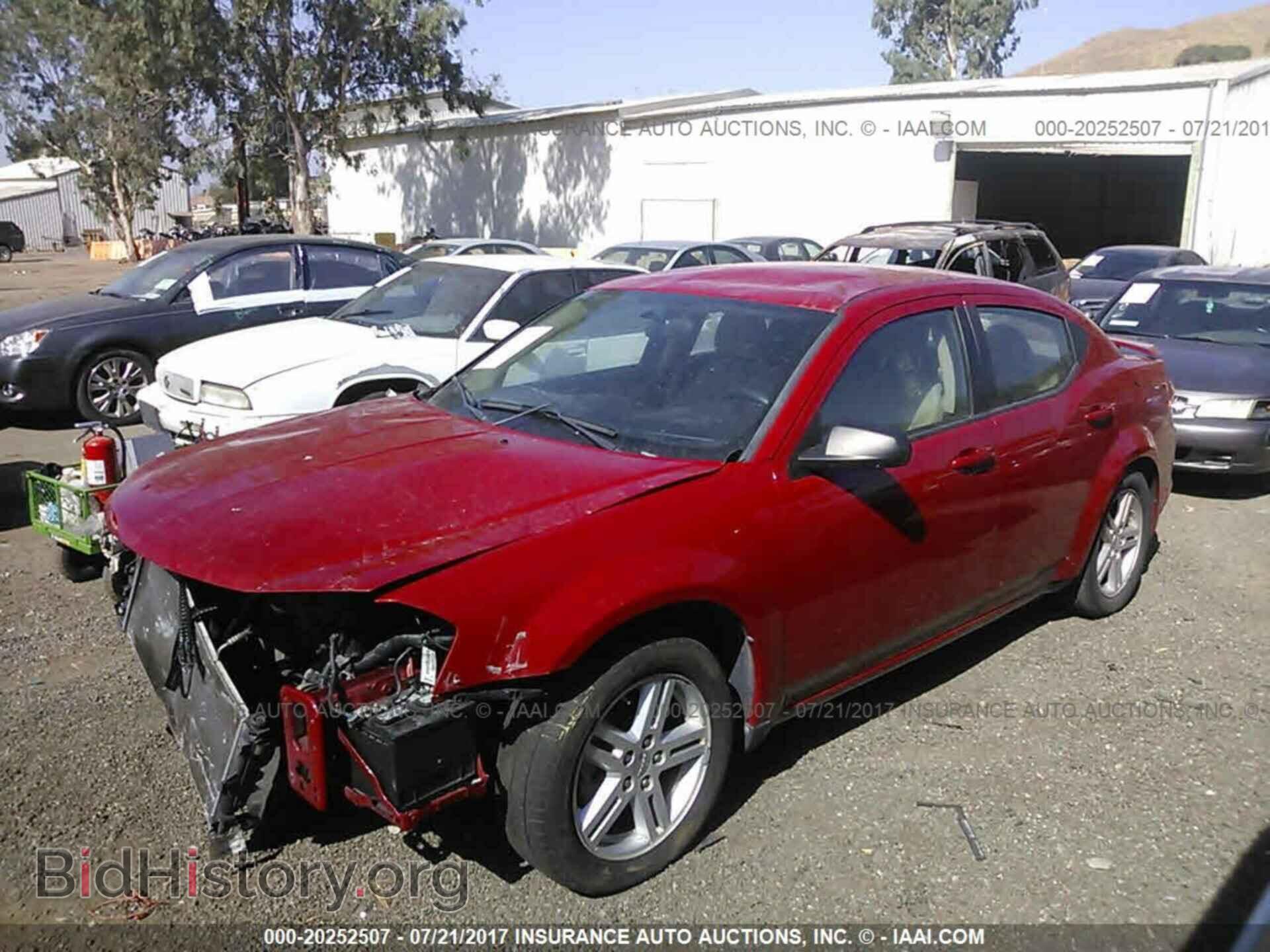 2013 Dodge Avenger - VIN: 1C3CDZAG4DN664185 - Фото 2
