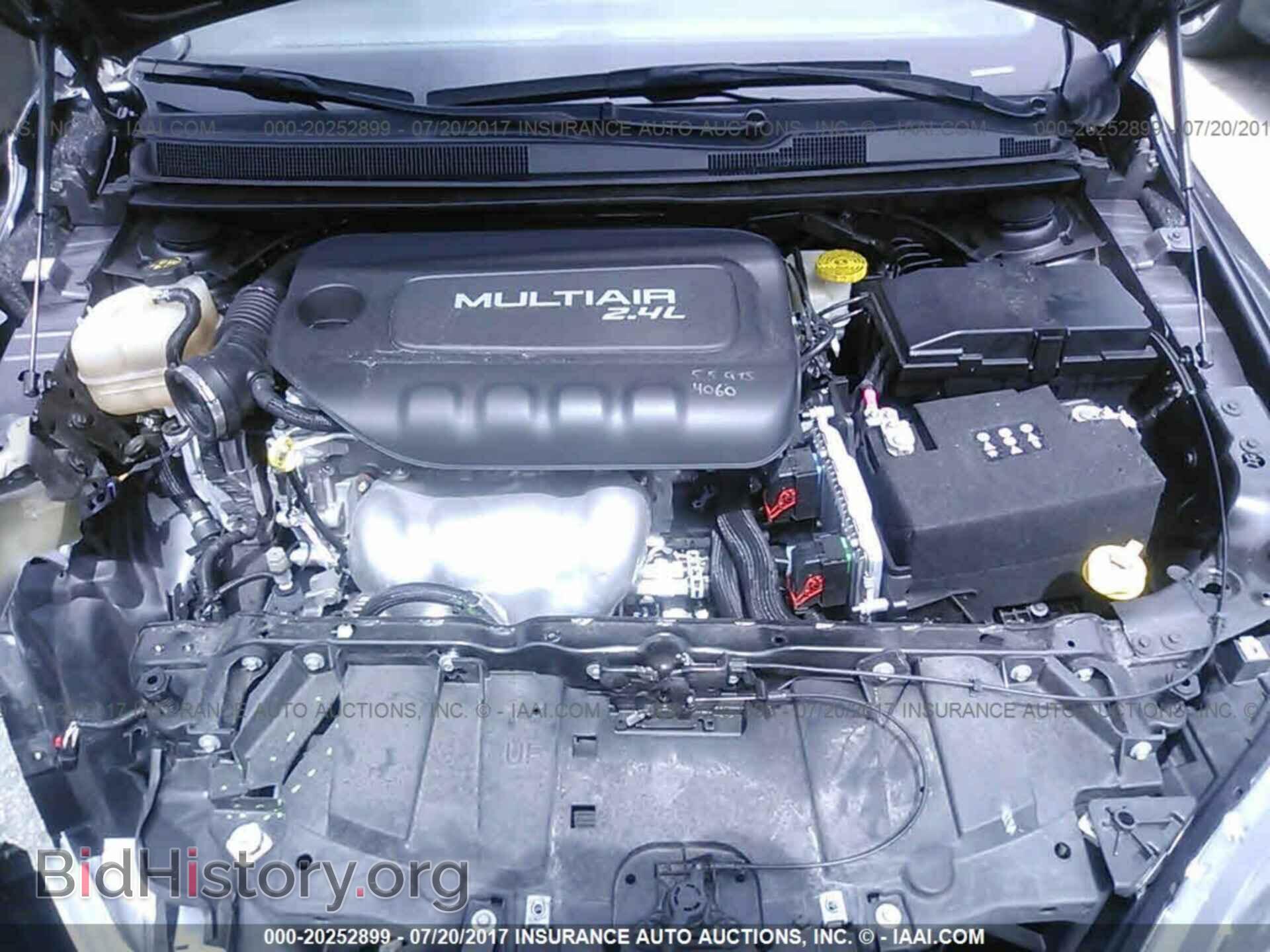 2016 Chrysler 200 - VIN: 1C3CCCAB6GN148211 - Photo 10