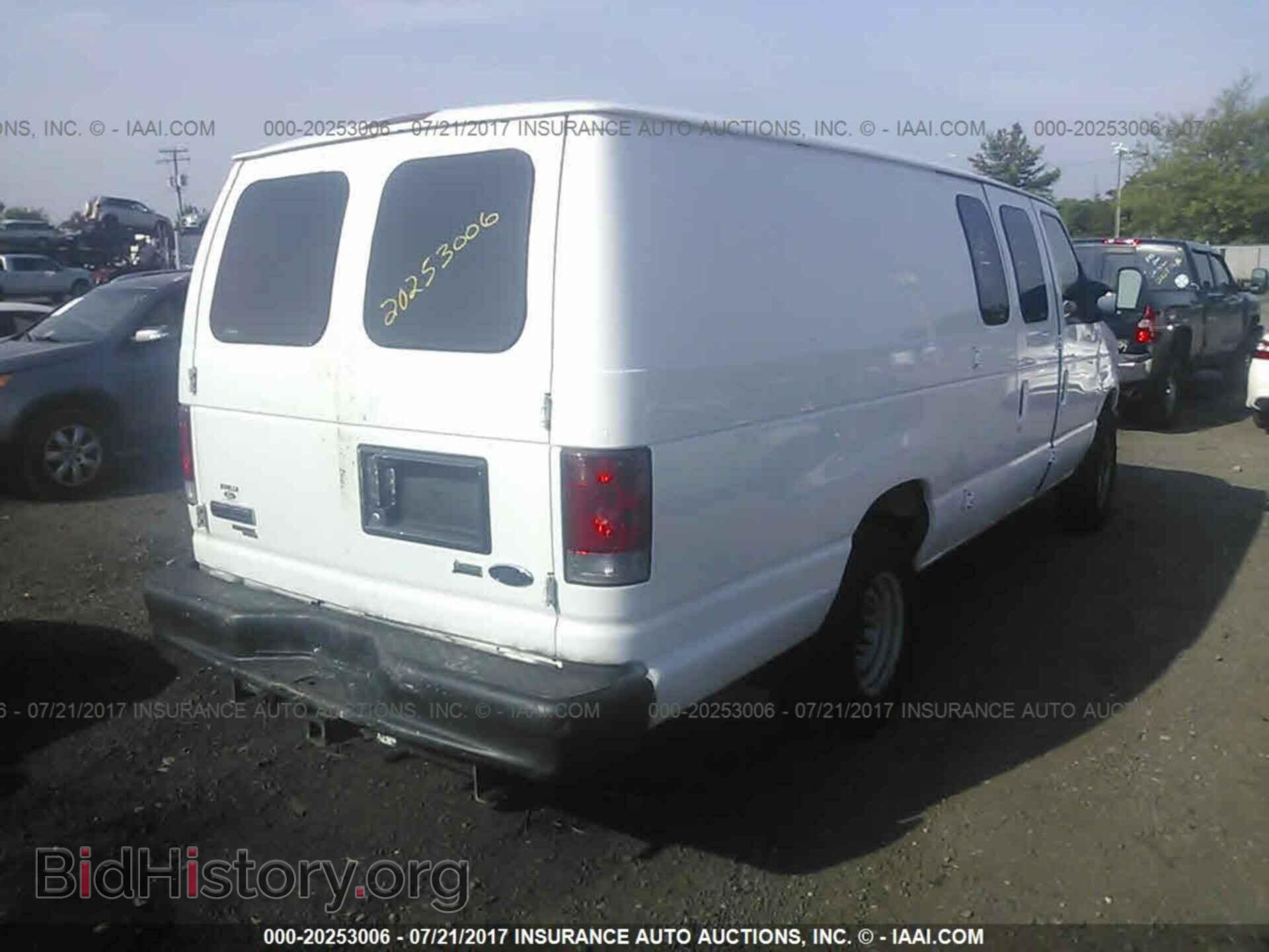 2011 Ford Econoline - VIN: 1FTSS3EL5BDA80981 - Фото 4