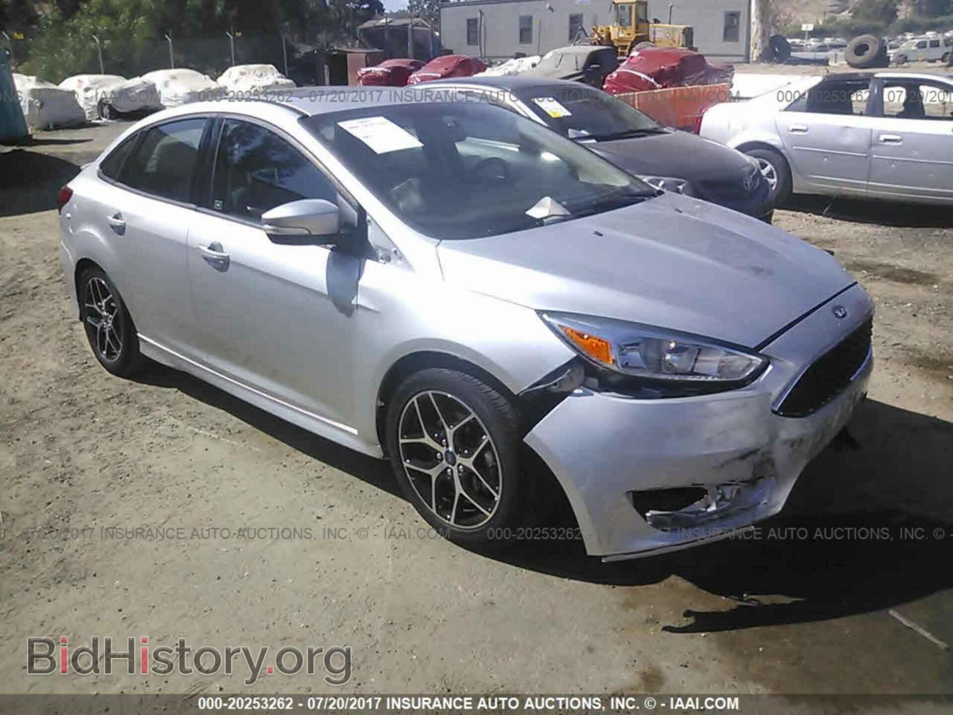 Фотография 1FADP3F25GL380023 - Ford Focus 2016