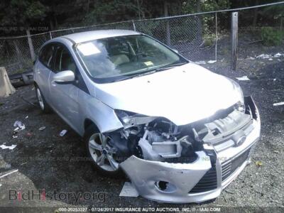 2014 Ford FOCUS, серебристый — VIN 1FADP3K27EL435994, IAAI