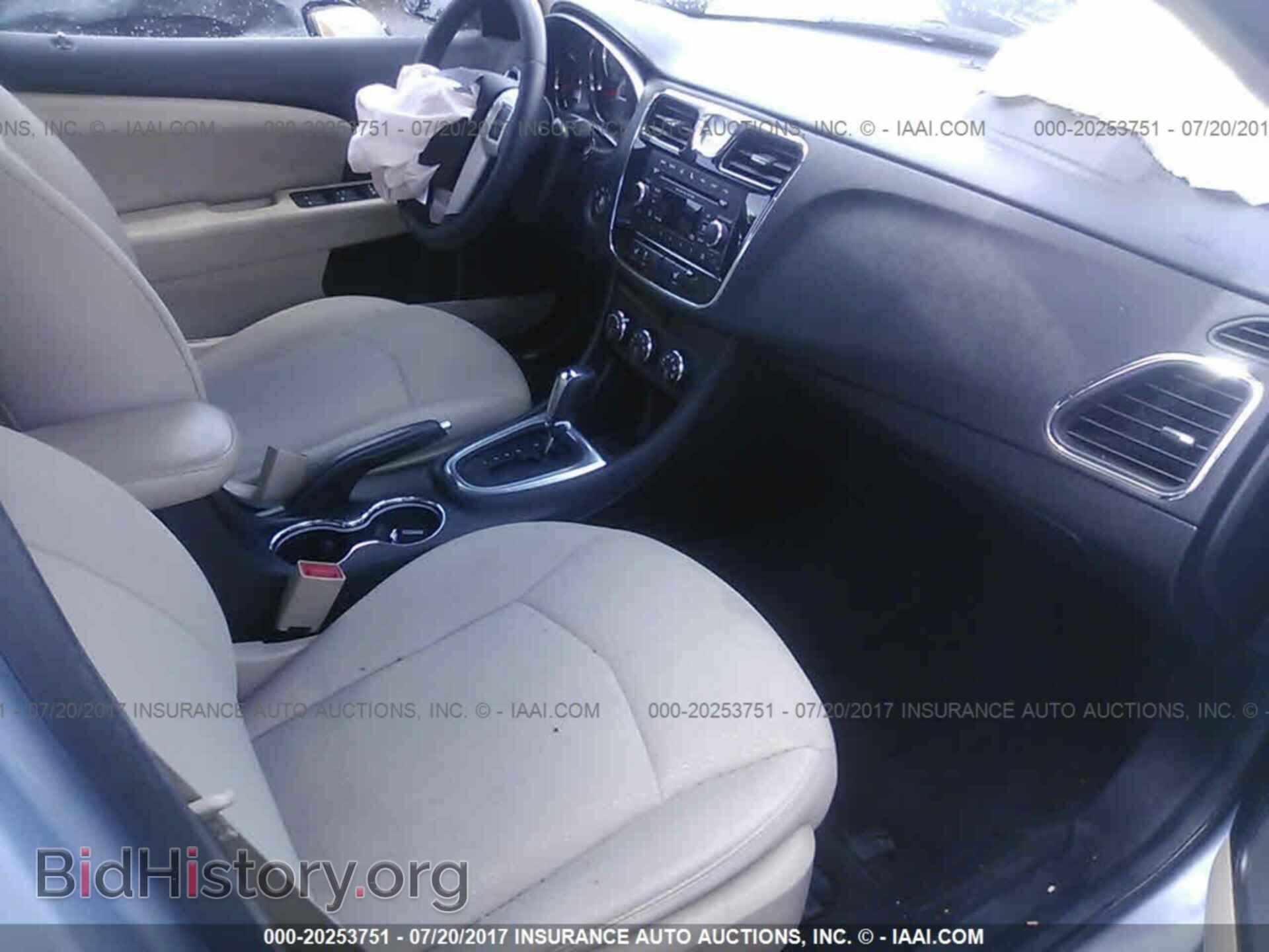 2013 Chrysler 200 - VIN: 1C3CCBBB8DN612085 - Фото 5