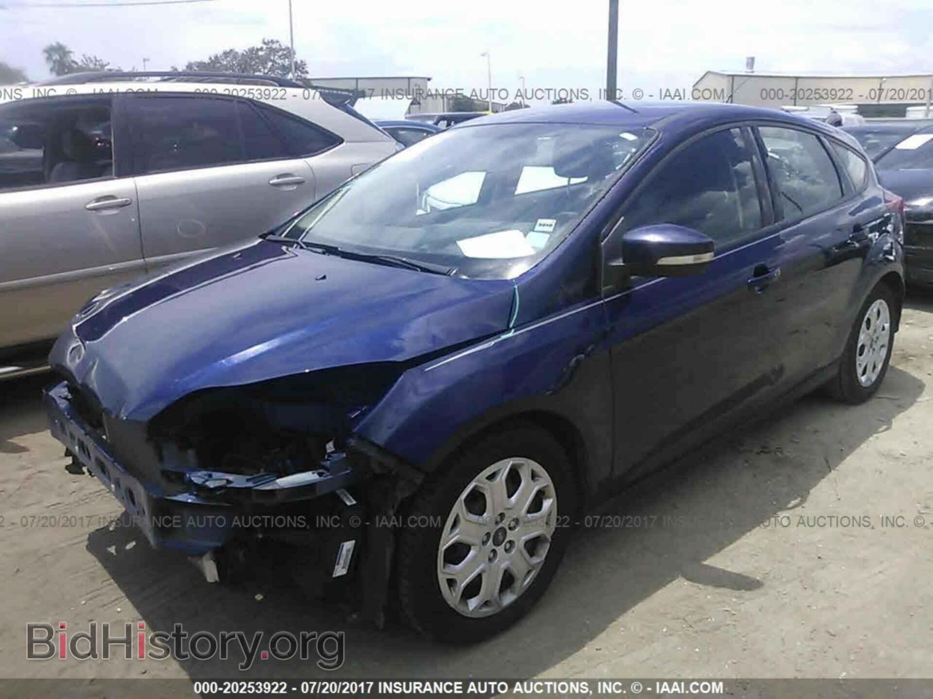 2012 Ford Focus - VIN: 1FAHP3K20CL128522 - Photo 2