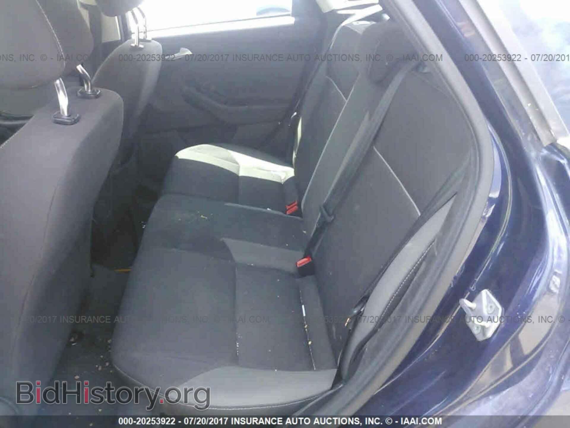 2012 Ford Focus - VIN: 1FAHP3K20CL128522 - Photo 8