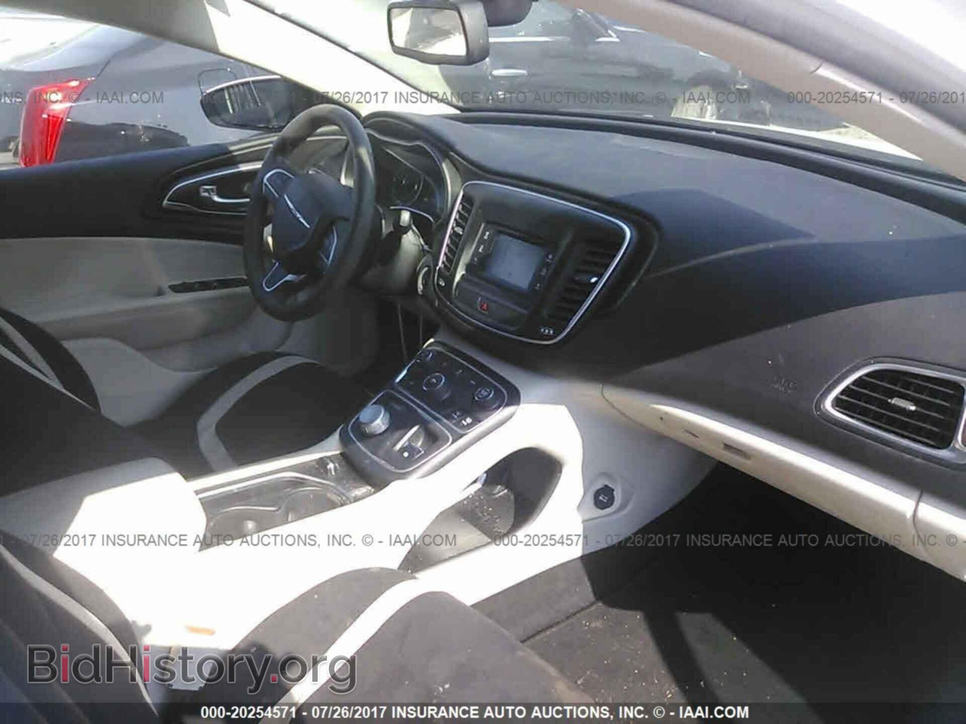 2015 Chrysler 200 - VIN: 1C3CCCAB2FN645979 - Photo 5