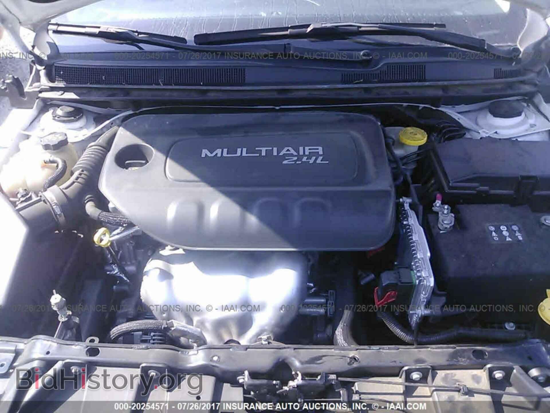 2015 Chrysler 200 - VIN: 1C3CCCAB2FN645979 - Photo 10