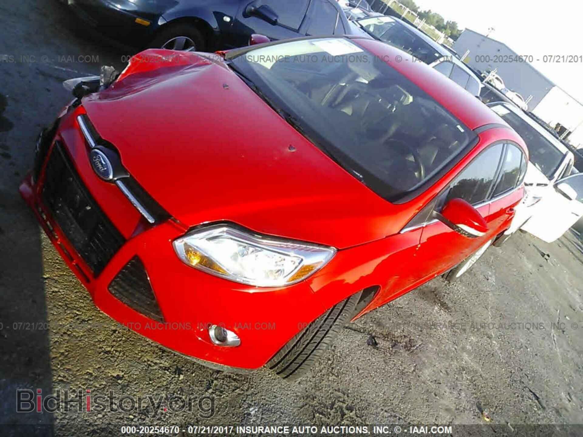 2012 Ford Focus - VIN: 1FAHP3M25CL301481 - Photo 2