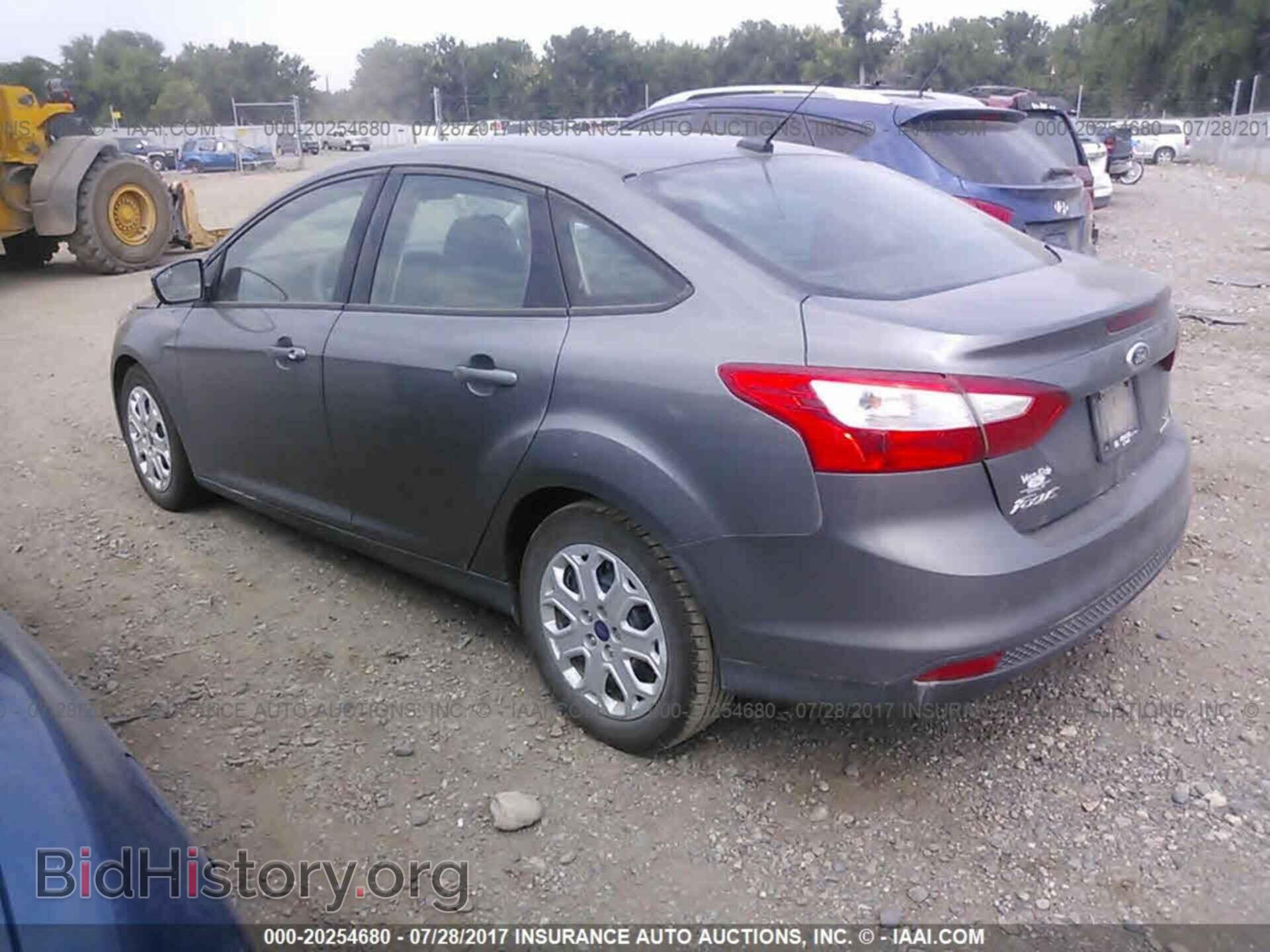 2012 Ford Focus - VIN: 1FAHP3F23CL410129 - Фото 3