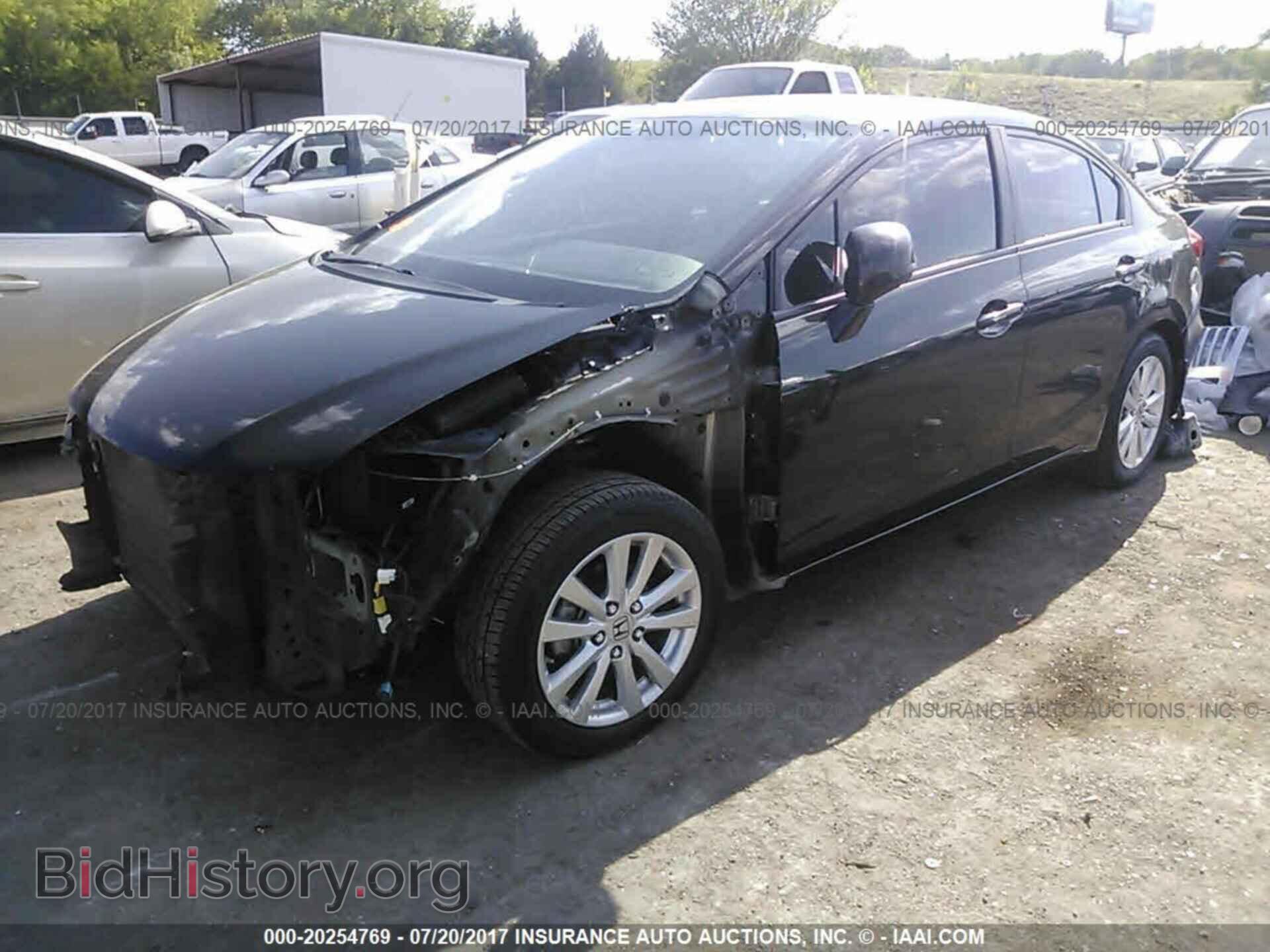 2012 Honda Civic - VIN: 19XFB2F84CE011186 - Photo 2