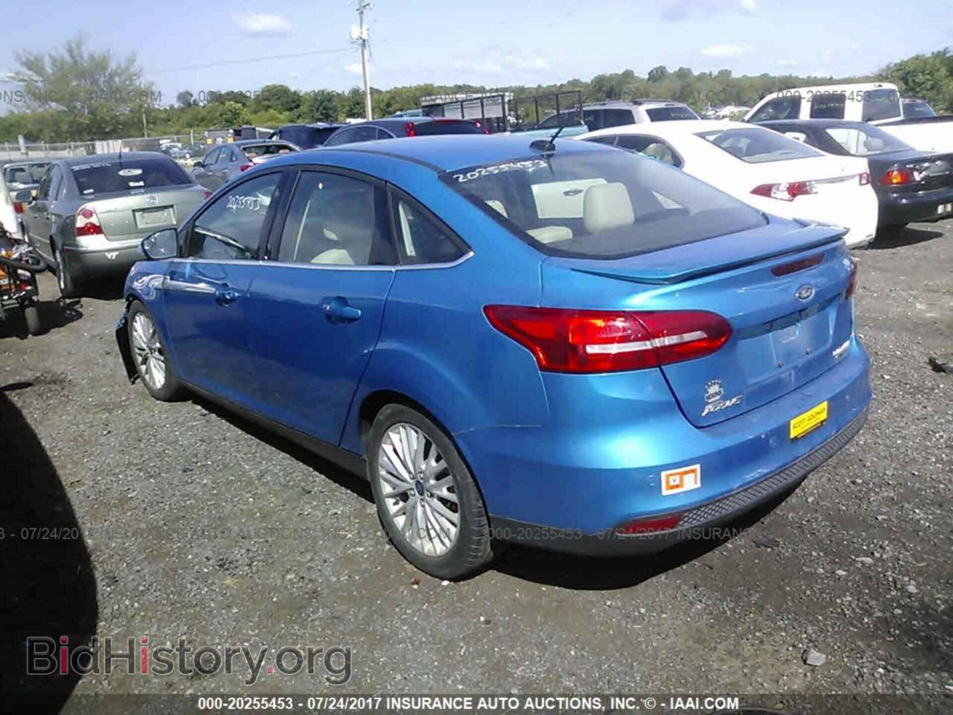2015 Ford Focus - VIN: 1FADP3J2XFL209497 - Photo 3