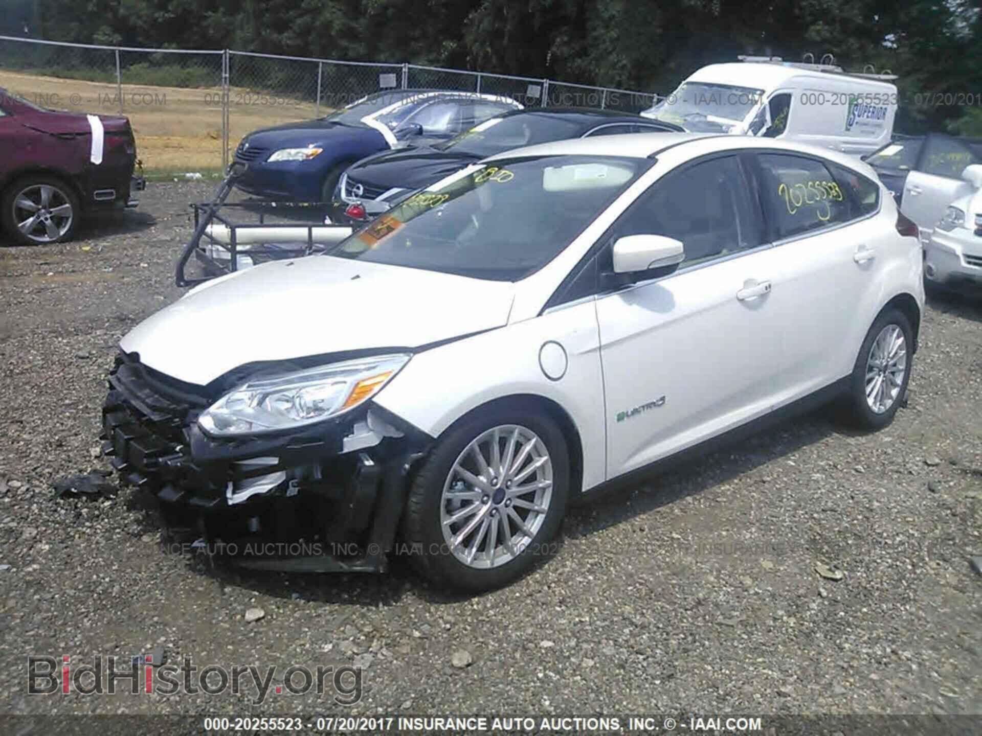 2015 Ford Focus - VIN: 1FADP3R40FL304852 - Photo 2