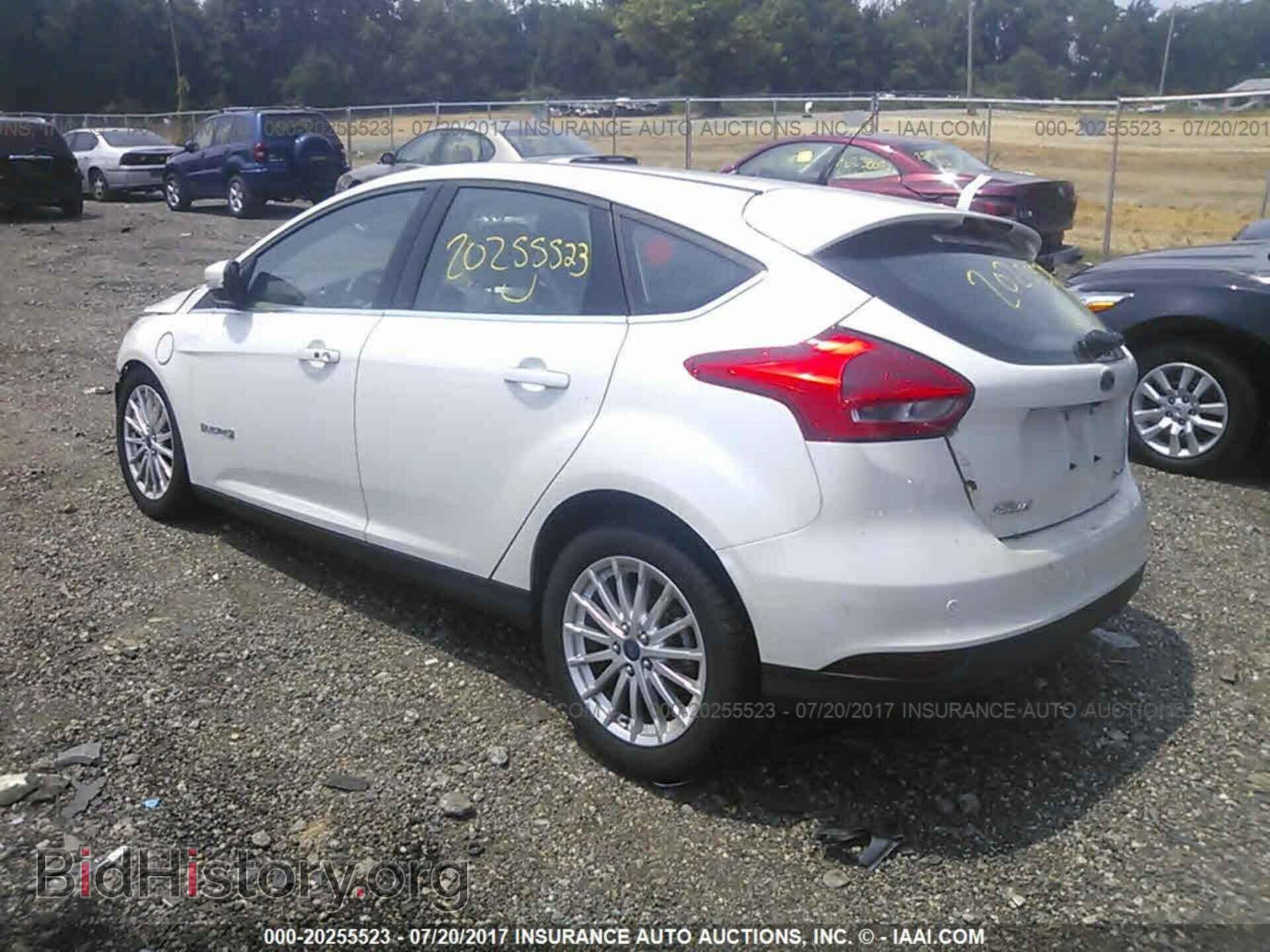 2015 Ford Focus - VIN: 1FADP3R40FL304852 - Photo 3
