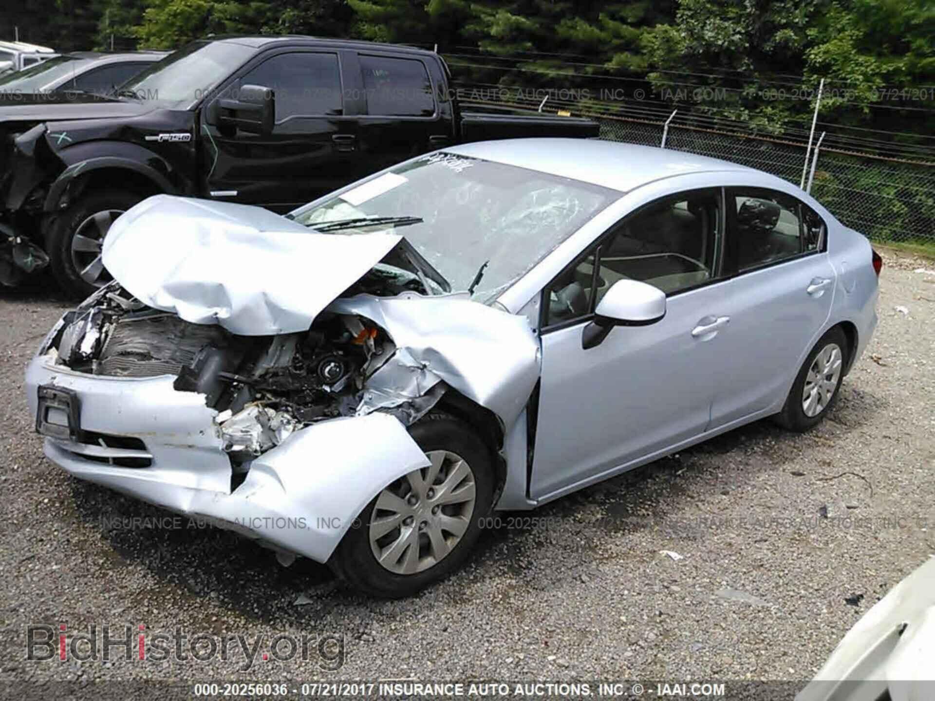 2012 Honda Civic - VIN: 2HGFB2F51CH590133 - Фото 2