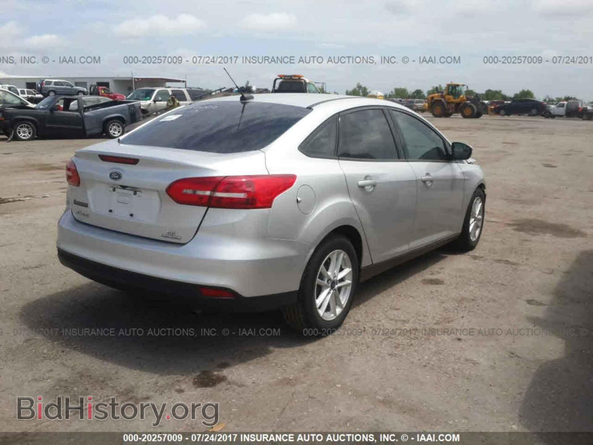 2015 Ford Focus - VIN: 1FADP3F21FL368403 - Photo 4